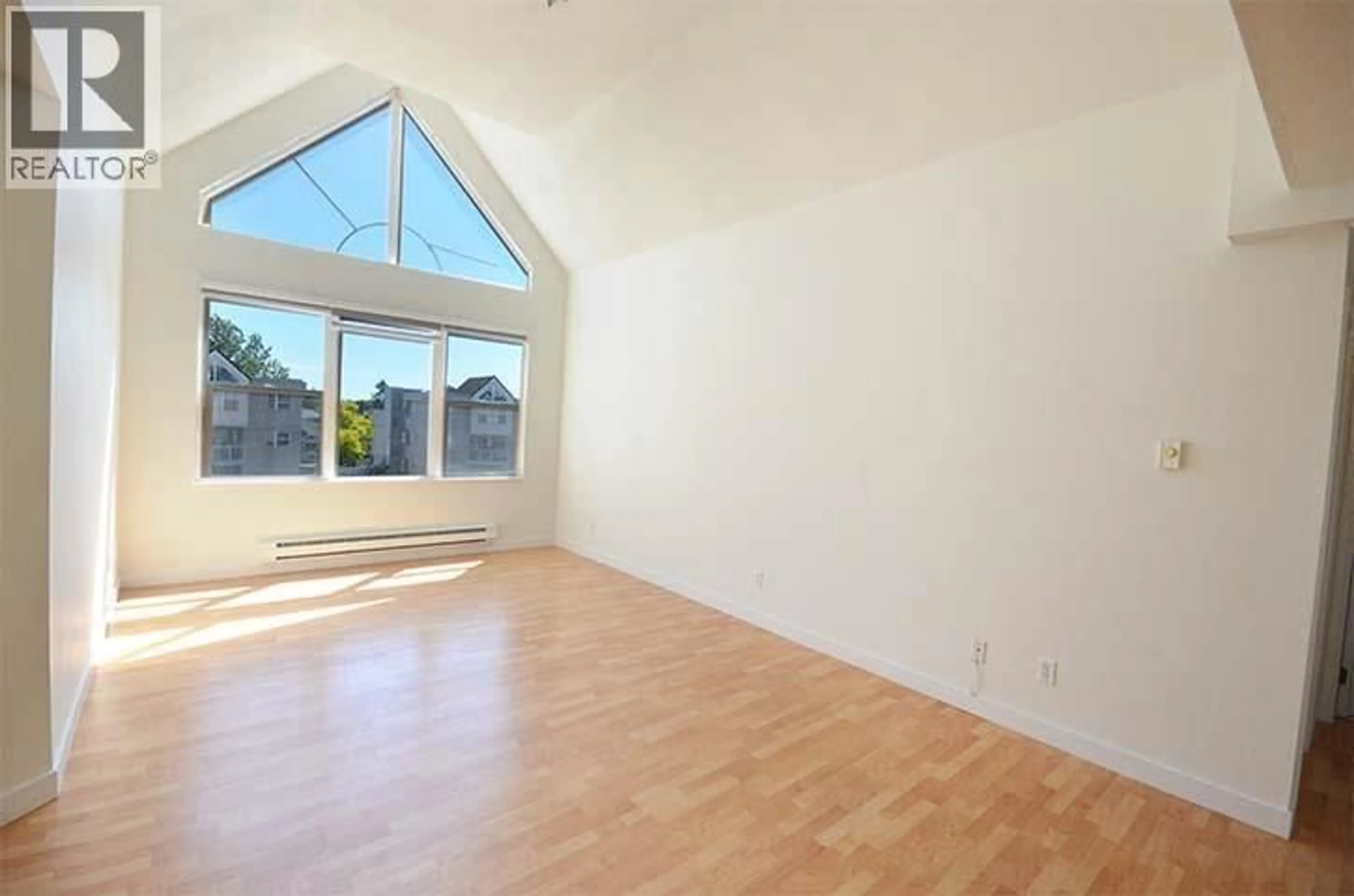 A pic of a room for 405 - 7071 BLUNDELL ROAD, Richmond British Columbia V6Y1J5