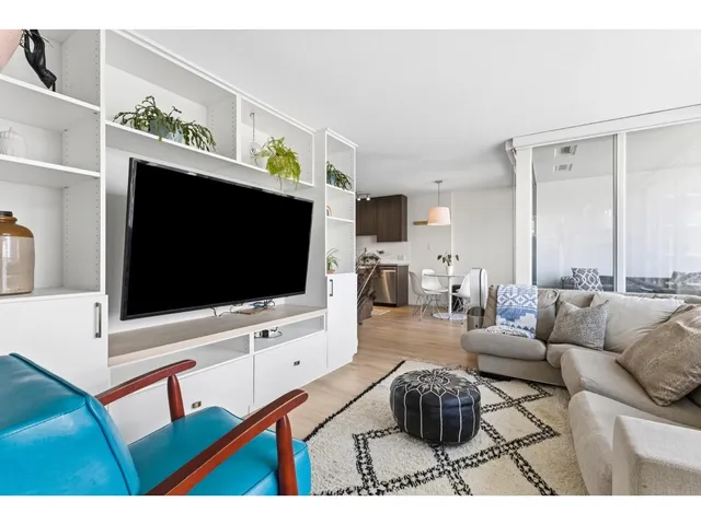 3303 - 13325 102A AVENUE, Surrey 2