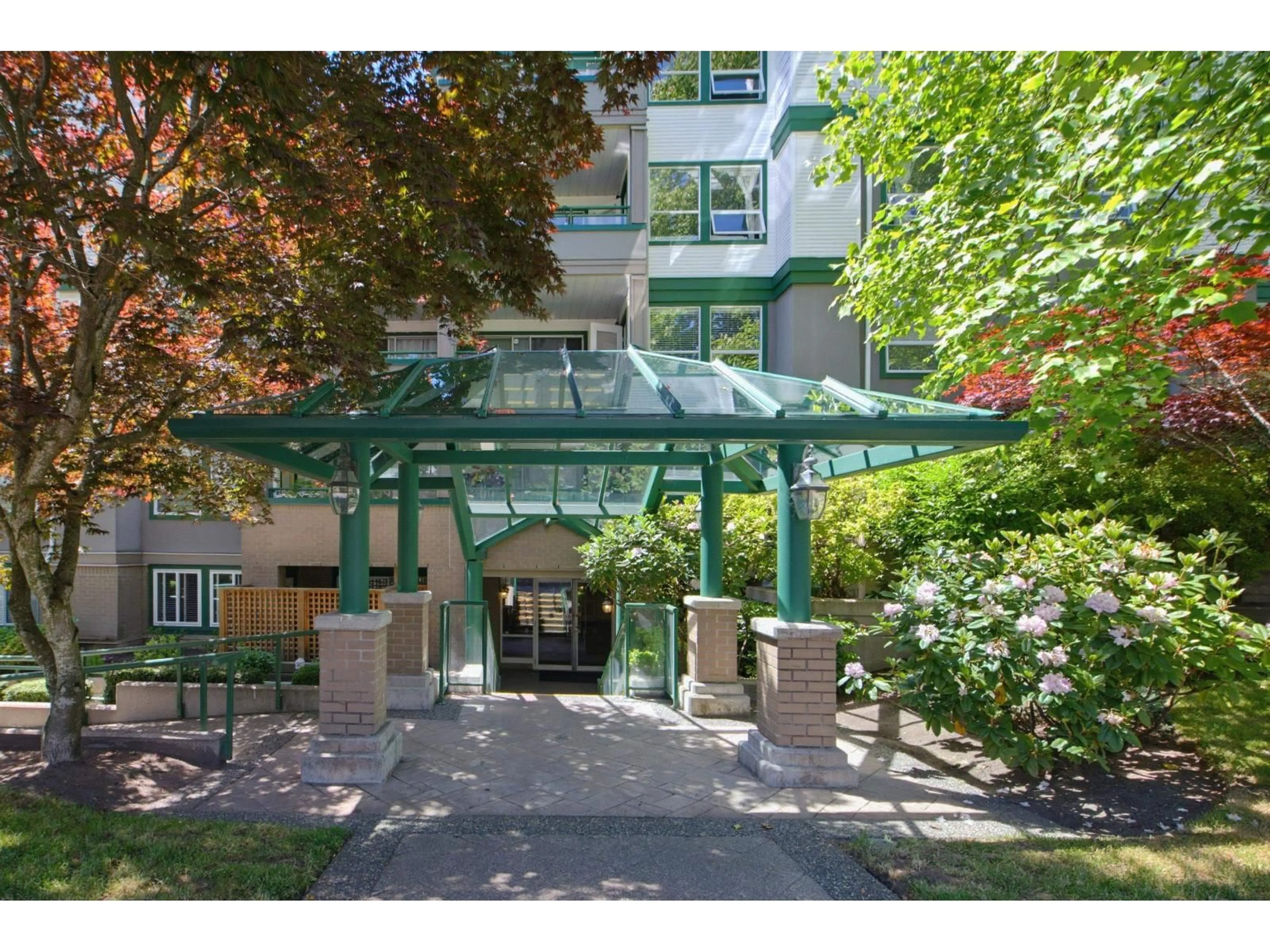 Indoor foyer for 104 - 1575 BEST STREET, White Rock British Columbia V4B5K1