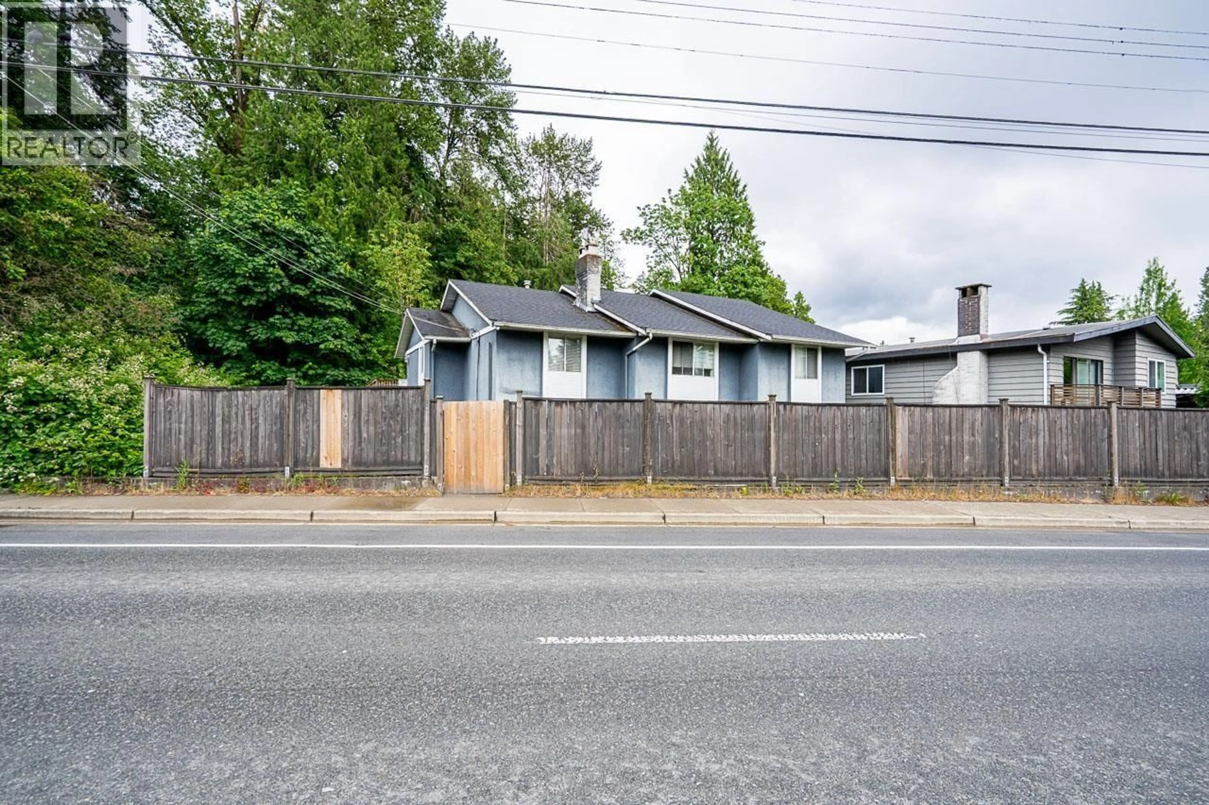 A pic from outside/outdoor area/front of a property/back of a property/a pic from drone, street for 1990 CAPILANO ROAD, North Vancouver British Columbia V7P3B8