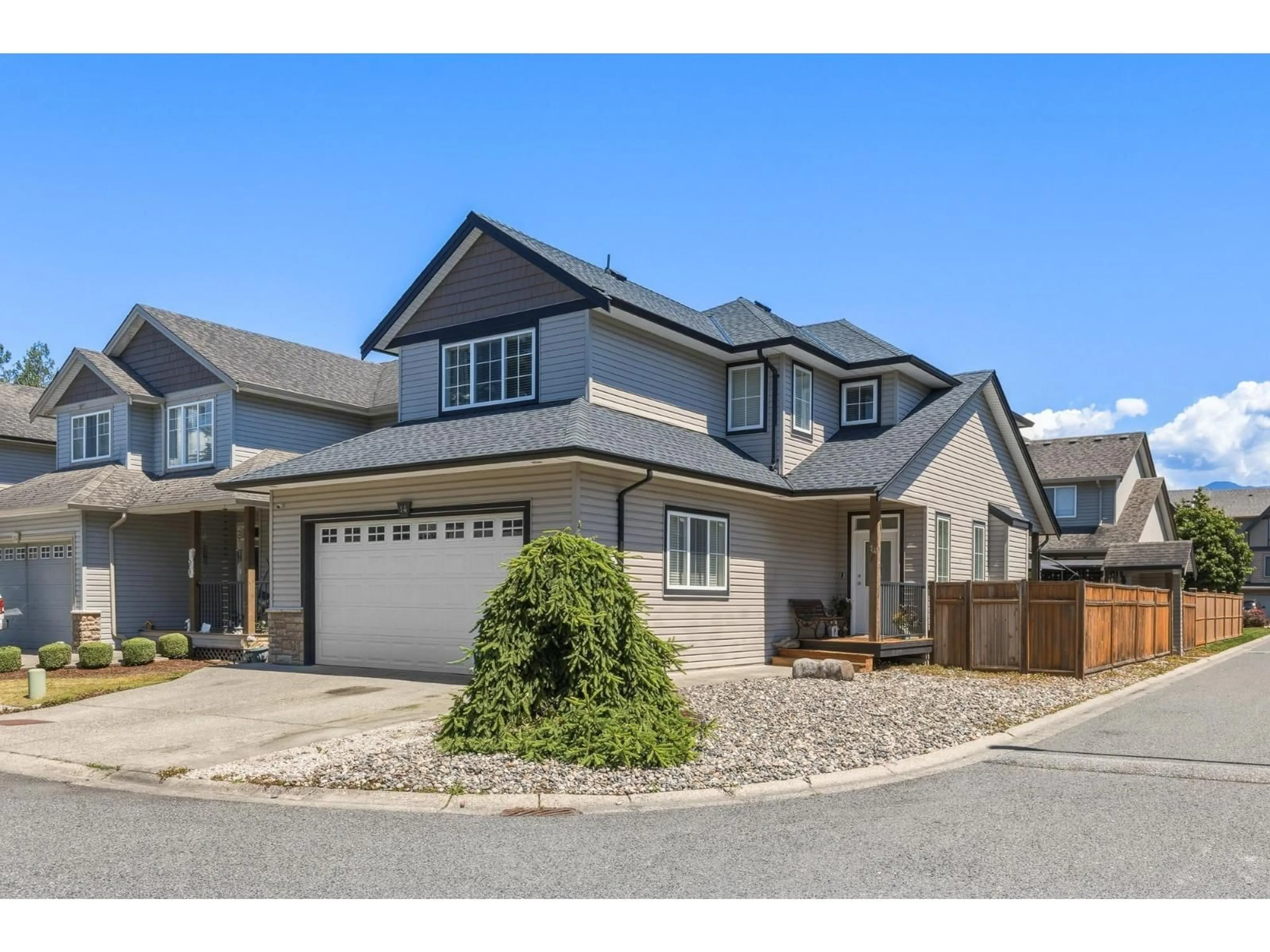 A pic from outside/outdoor area/front of a property/back of a property/a pic from drone, street for 14 - 5545 PEACH ROAD, Chilliwack British Columbia V2R5Y5