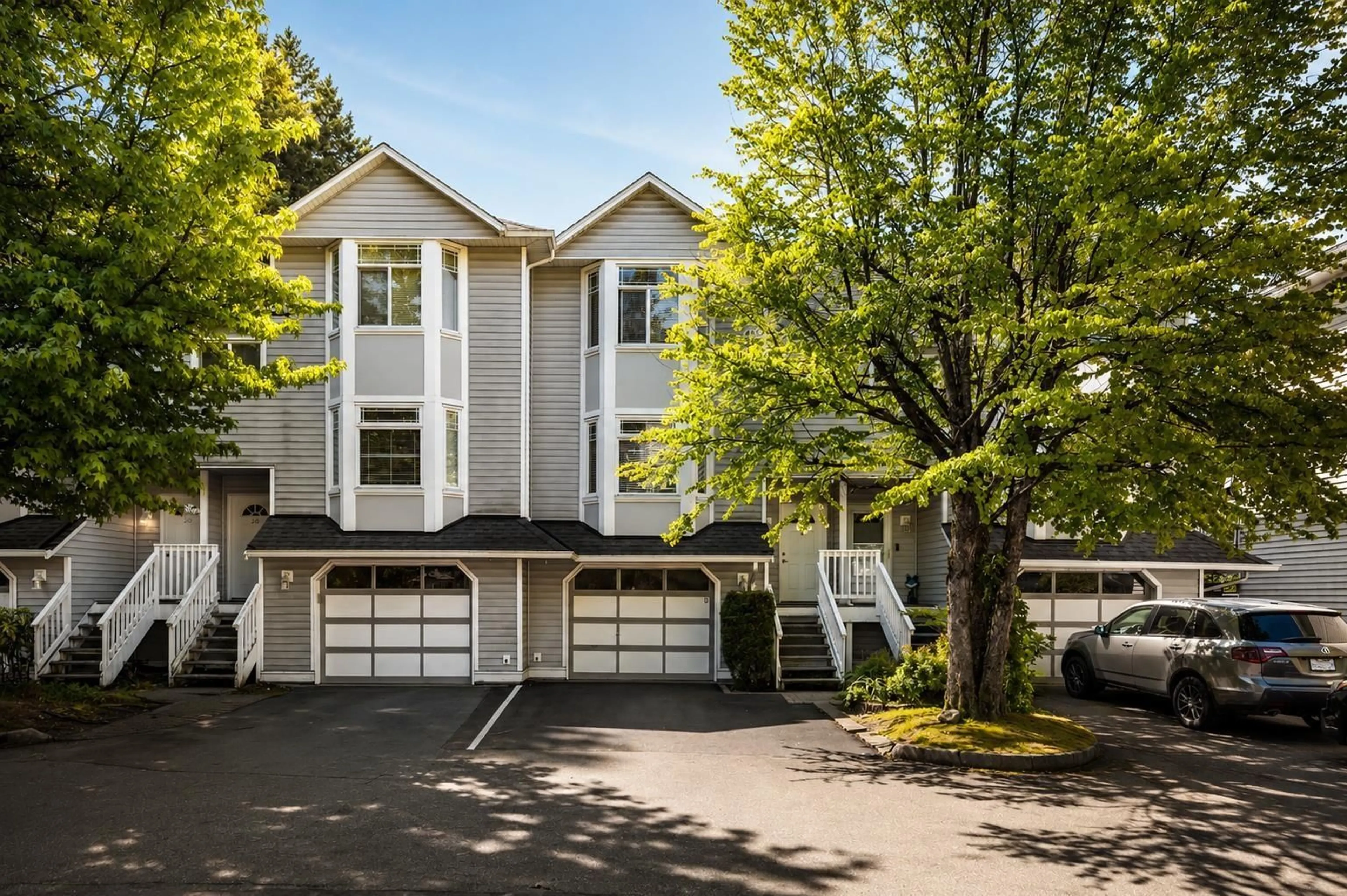 Home with vinyl exterior material, street for 27 - 15550 89 AVENUE, Surrey British Columbia V3R1N1