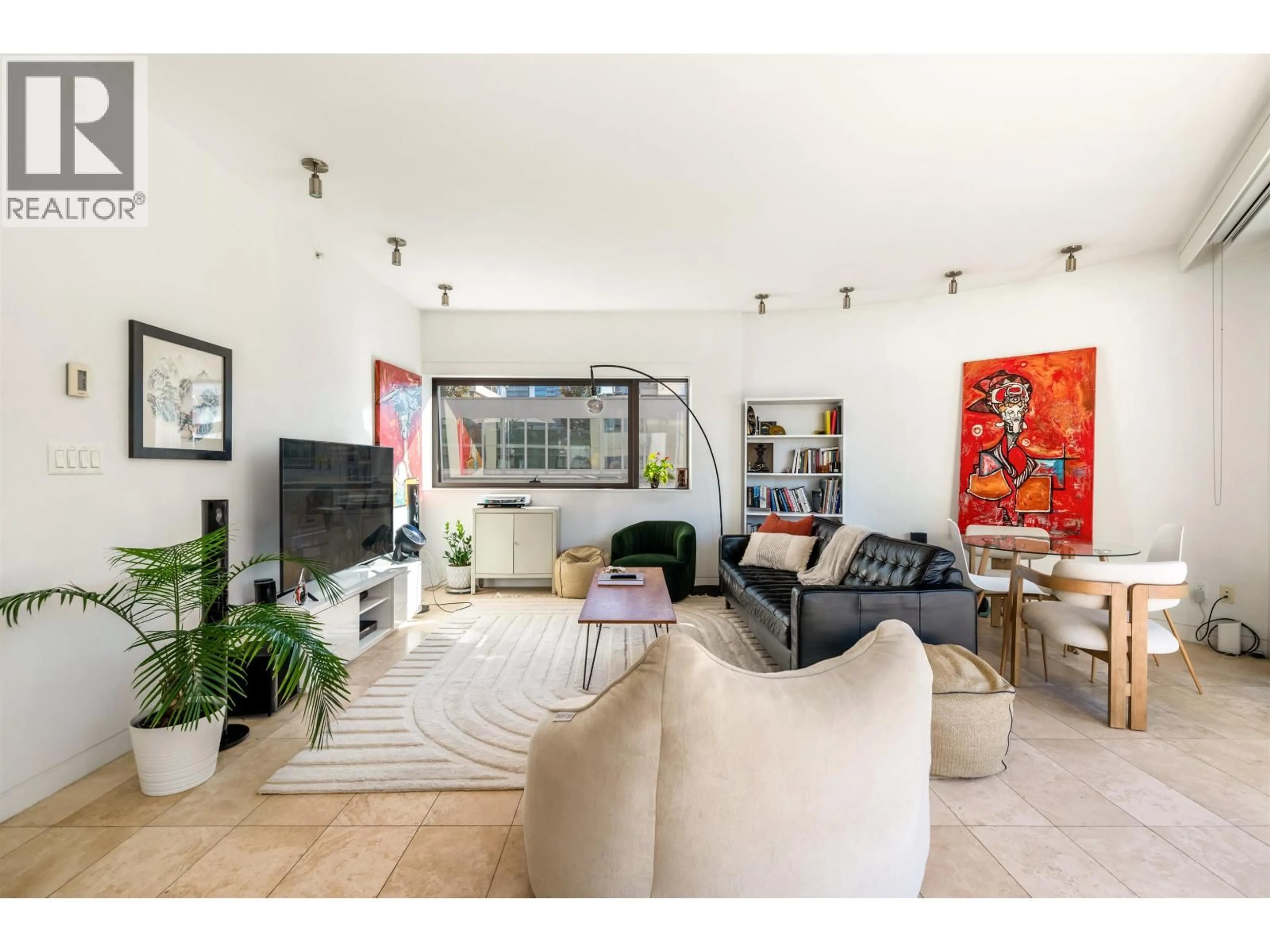 Living room with furniture, unknown for 1406 - 838 HASTINGS STREET, Vancouver British Columbia V6C0A6