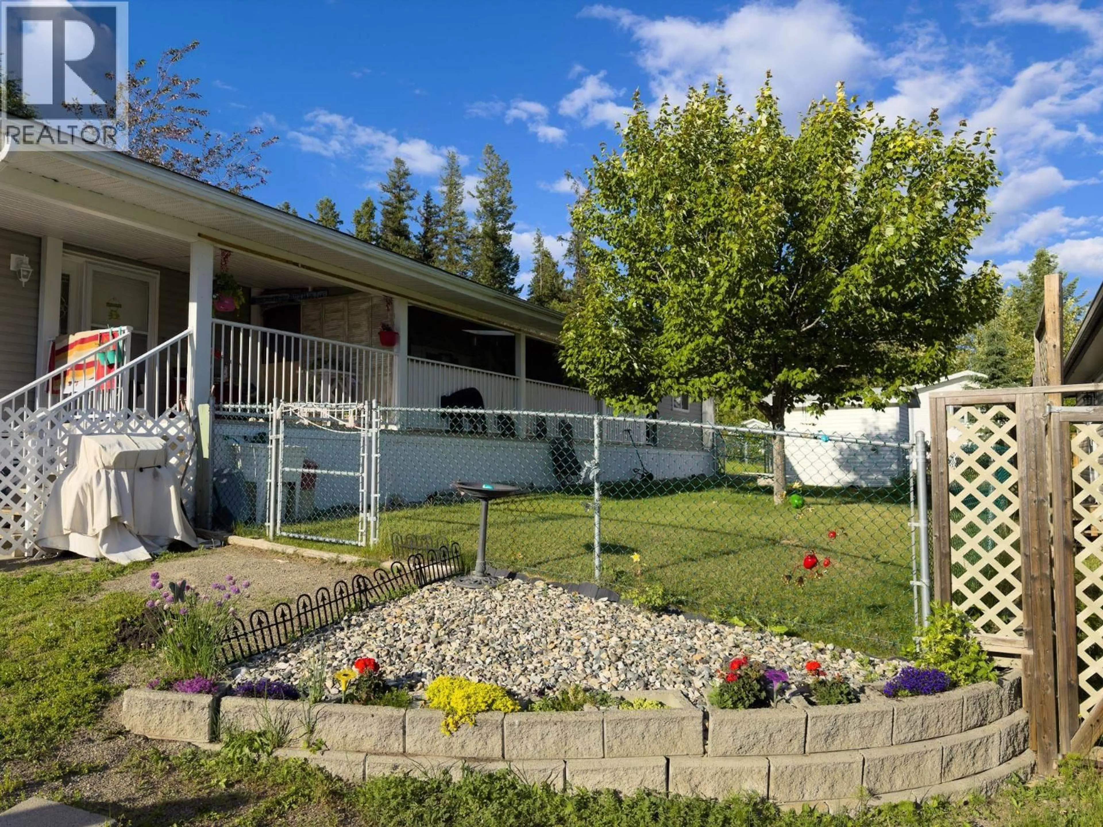 Patio, mountain view for 43 - 370 WESTLAND ROAD, Quesnel British Columbia V2J6A7