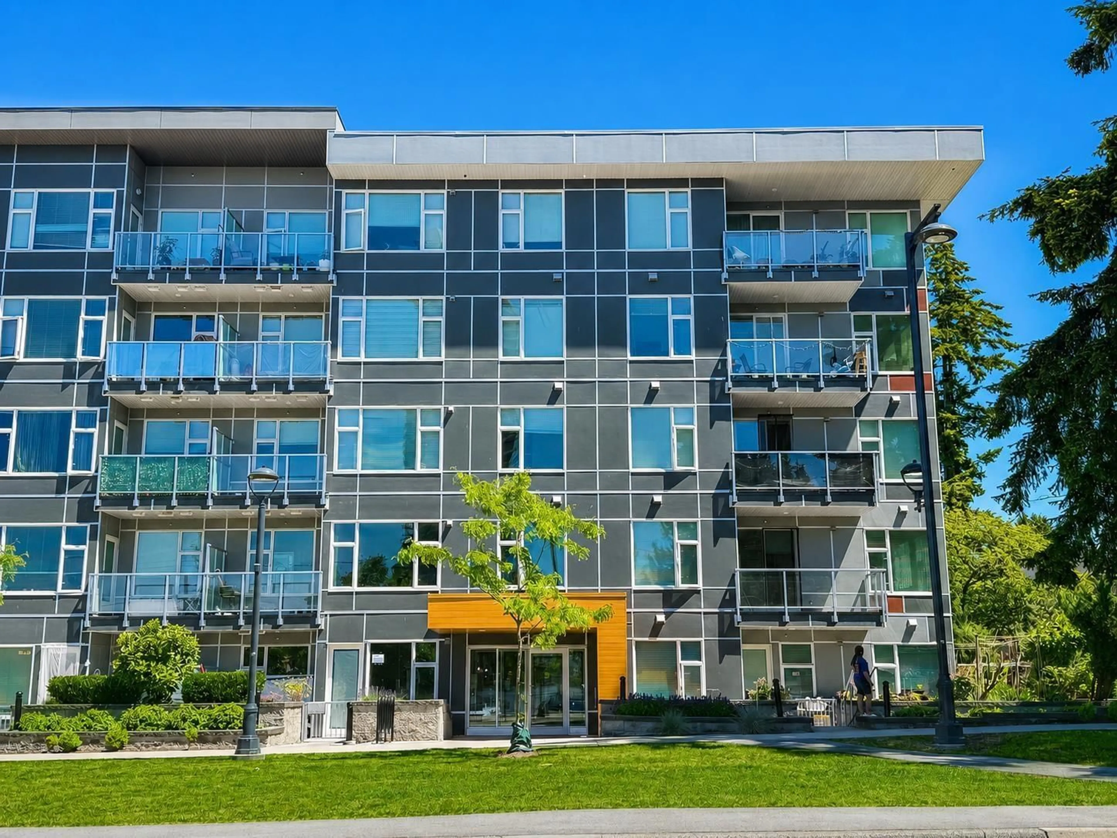 Unknown for 502 - 10838 WHALLEY BOULEVARD, Surrey British Columbia V3R0G8