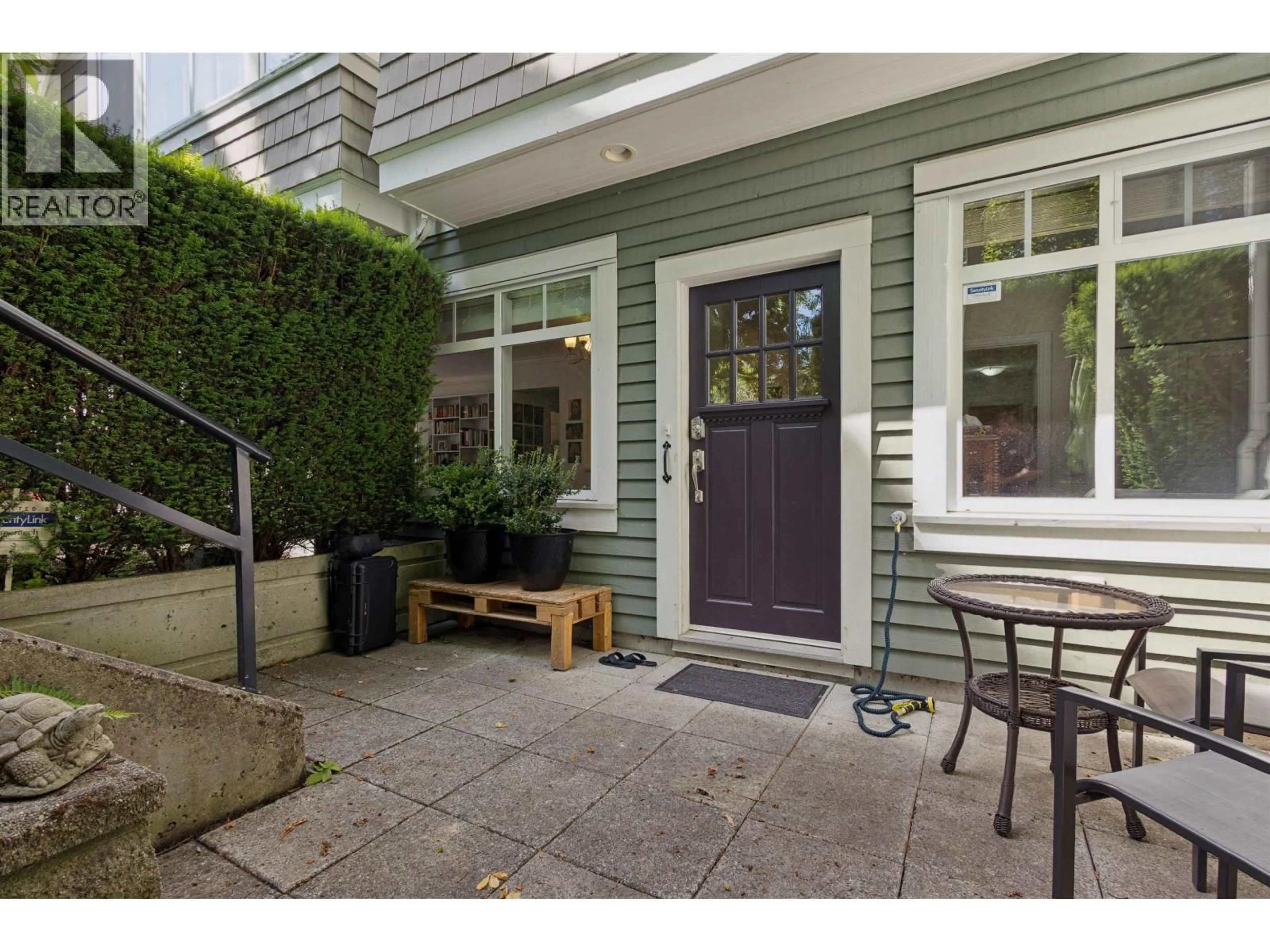 Unknown for 2487 39TH AVENUE, Vancouver British Columbia V6M4M3