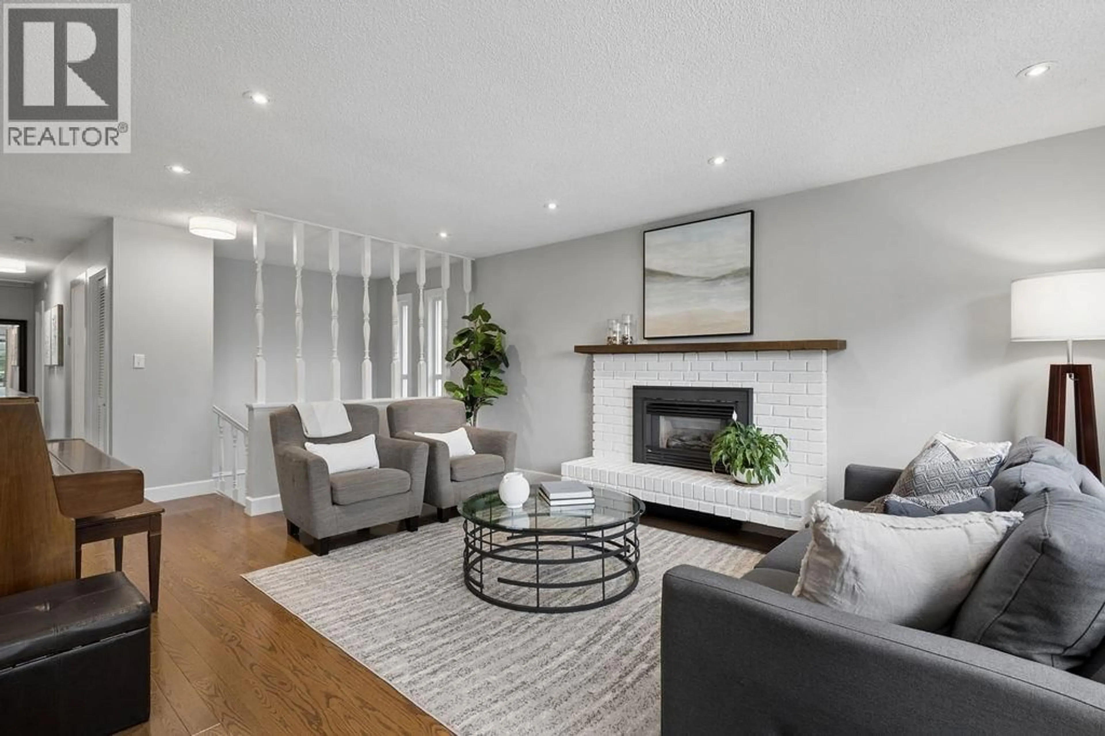 Living room with furniture, unknown for 3285 FROMME ROAD, North Vancouver British Columbia V7K2E1