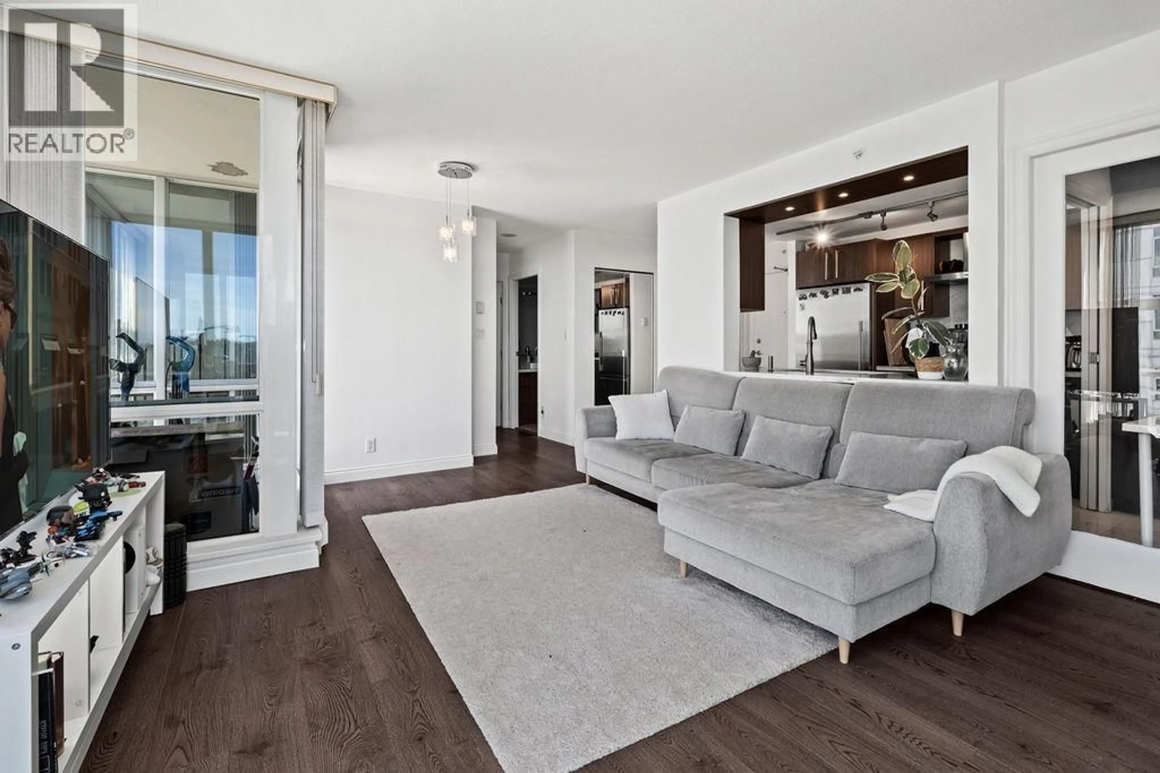 Living room with furniture, unknown for 3302 - 193 AQUARIUS MEWS, Vancouver British Columbia V6Z2Z2