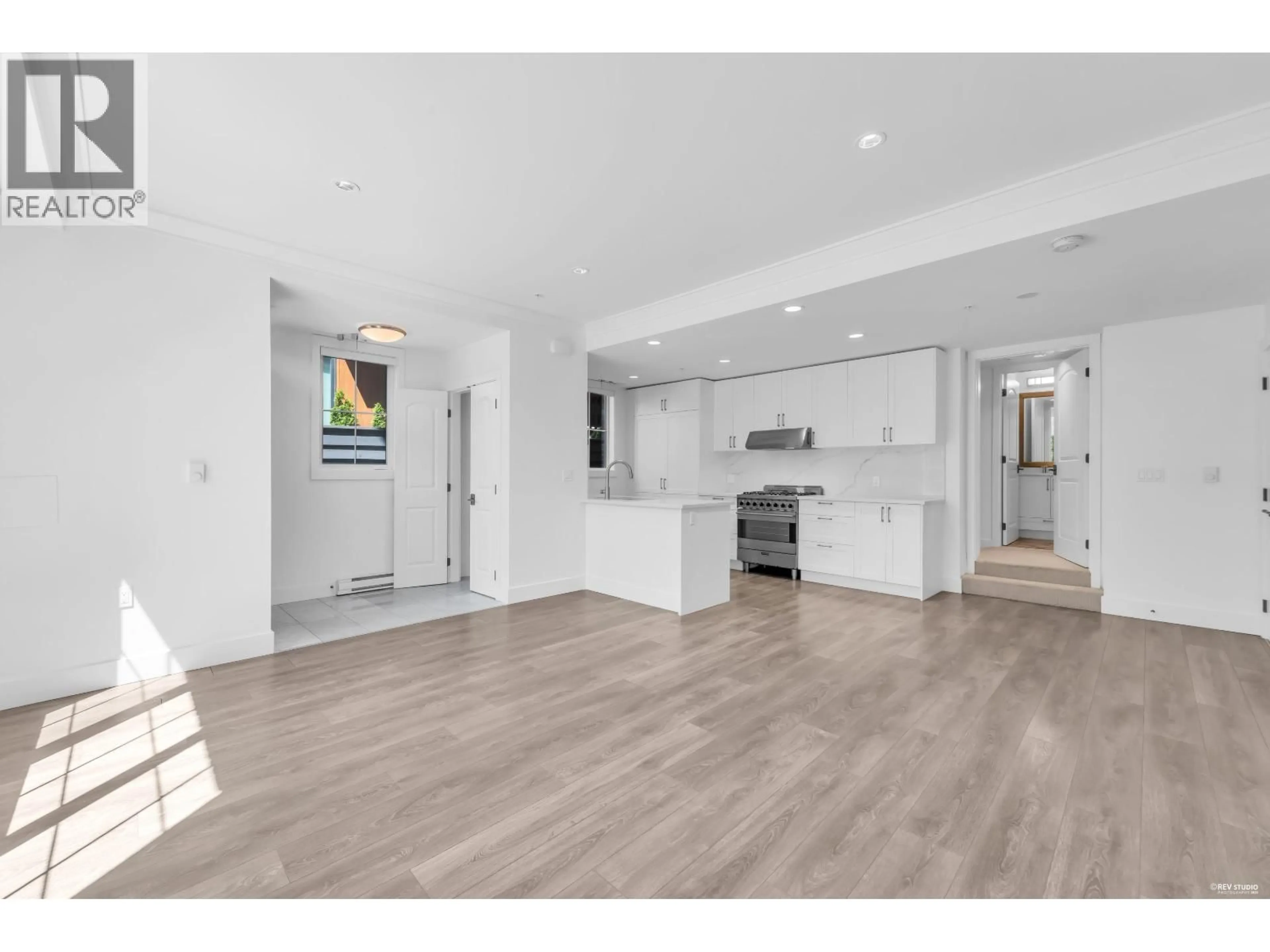 Open concept kitchen, unknown for 469 63RD AVENUE, Vancouver British Columbia V5X2J3