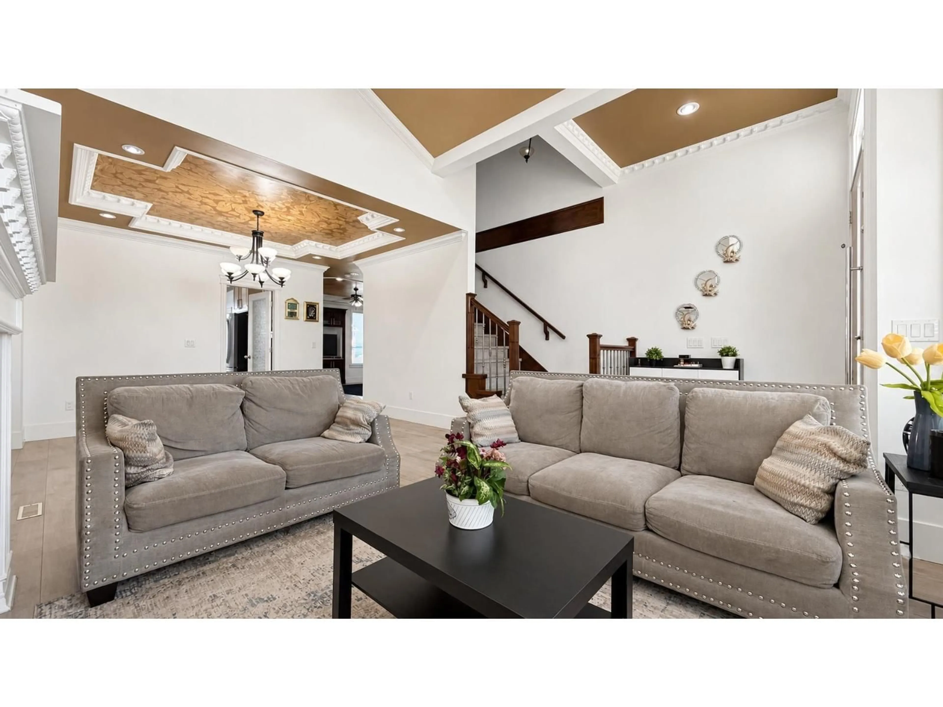 Living room with furniture, unknown for 12579 66 AVENUE, Surrey British Columbia V3W1V6