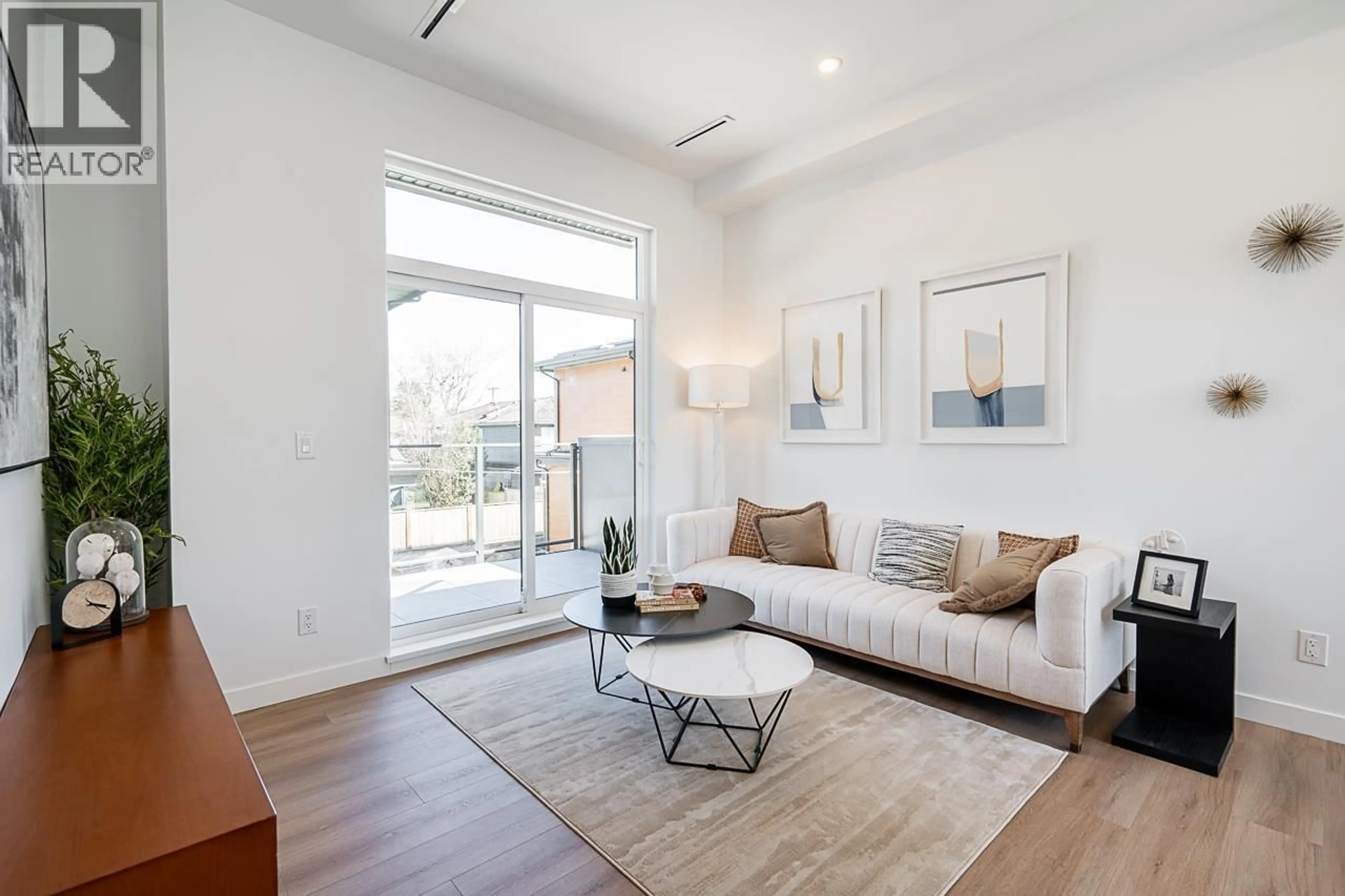 Living room with furniture, unknown for 2 - 10380 NO. 4 ROAD, Richmond British Columbia V7A2Z7