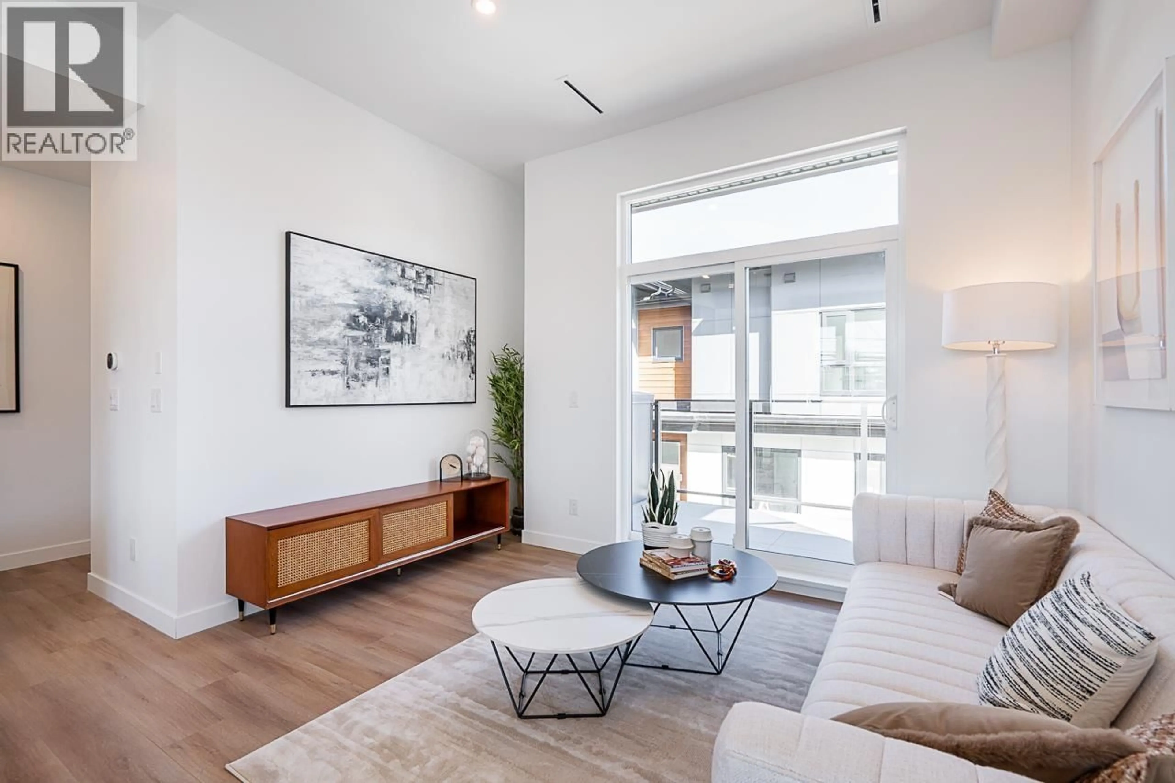 Living room with furniture, unknown for 2 - 10380 NO. 4 ROAD, Richmond British Columbia V7A2Z7