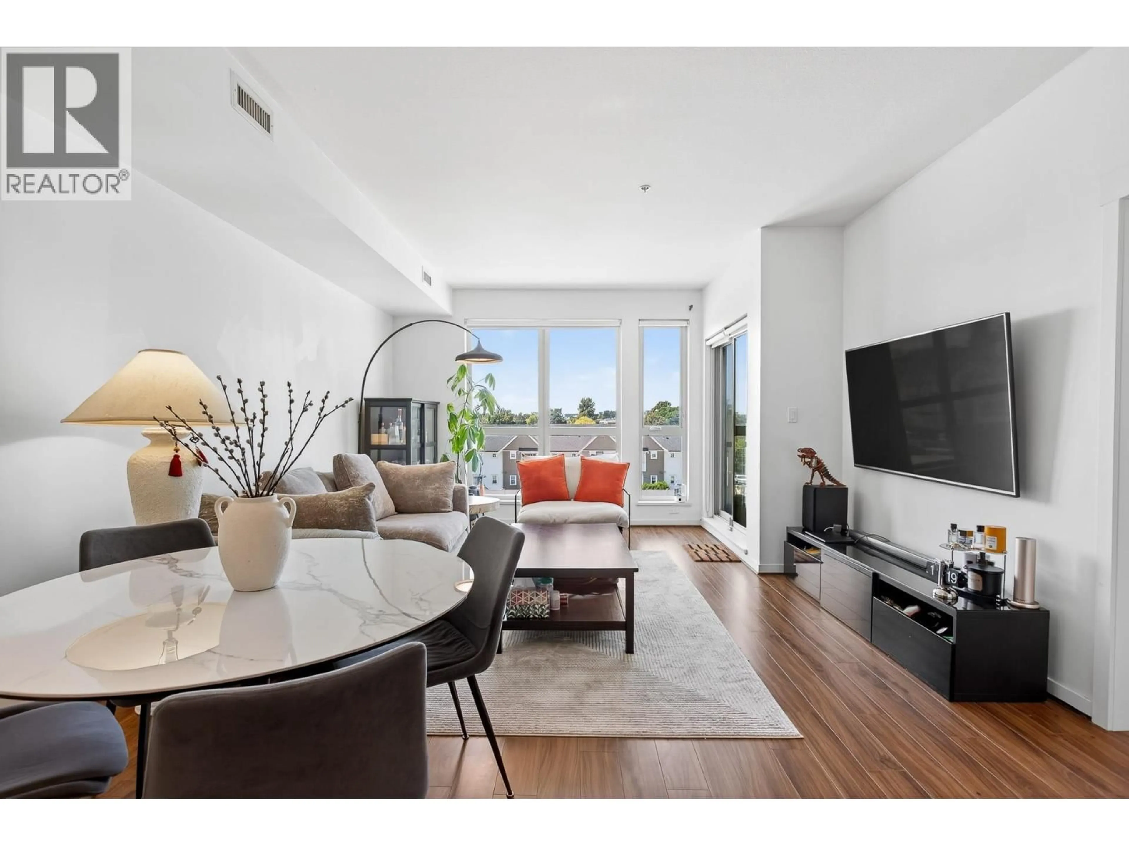 Living room with furniture, unknown for 562 - 4099 STOLBERG STREET, Richmond British Columbia V6X0J4