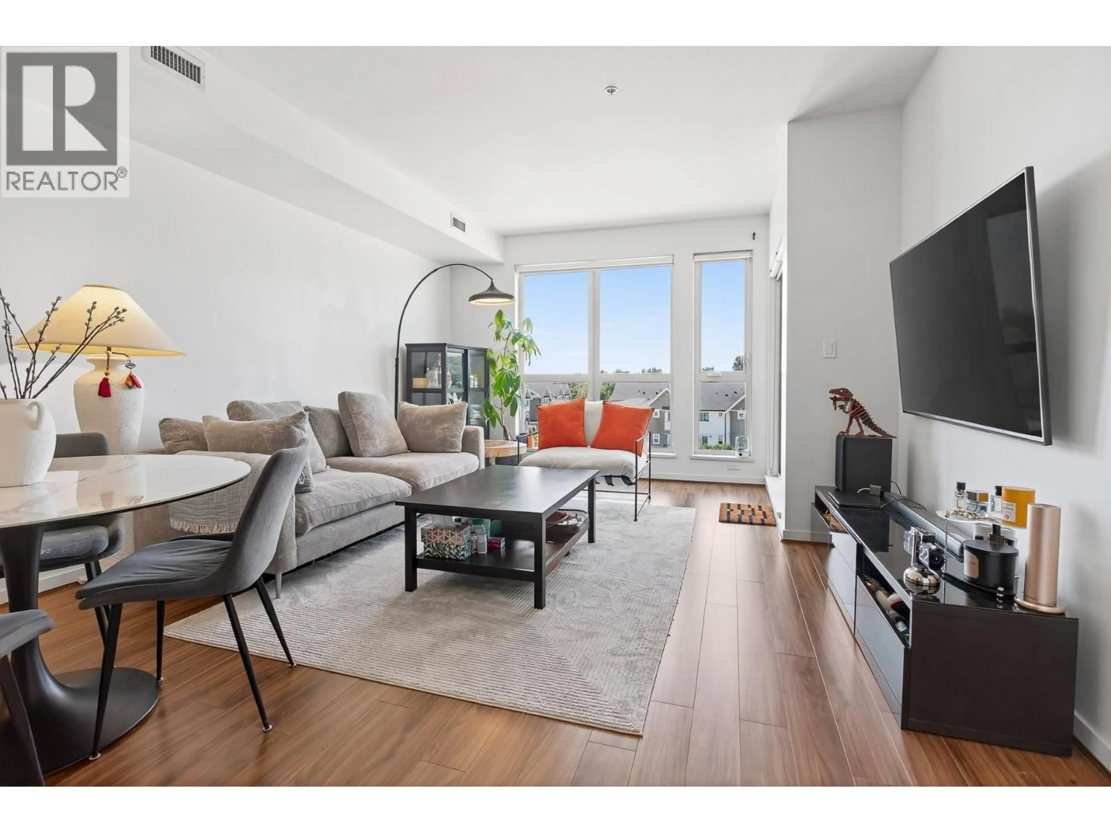 Living room with furniture, unknown for 562 - 4099 STOLBERG STREET, Richmond British Columbia V6X0J4