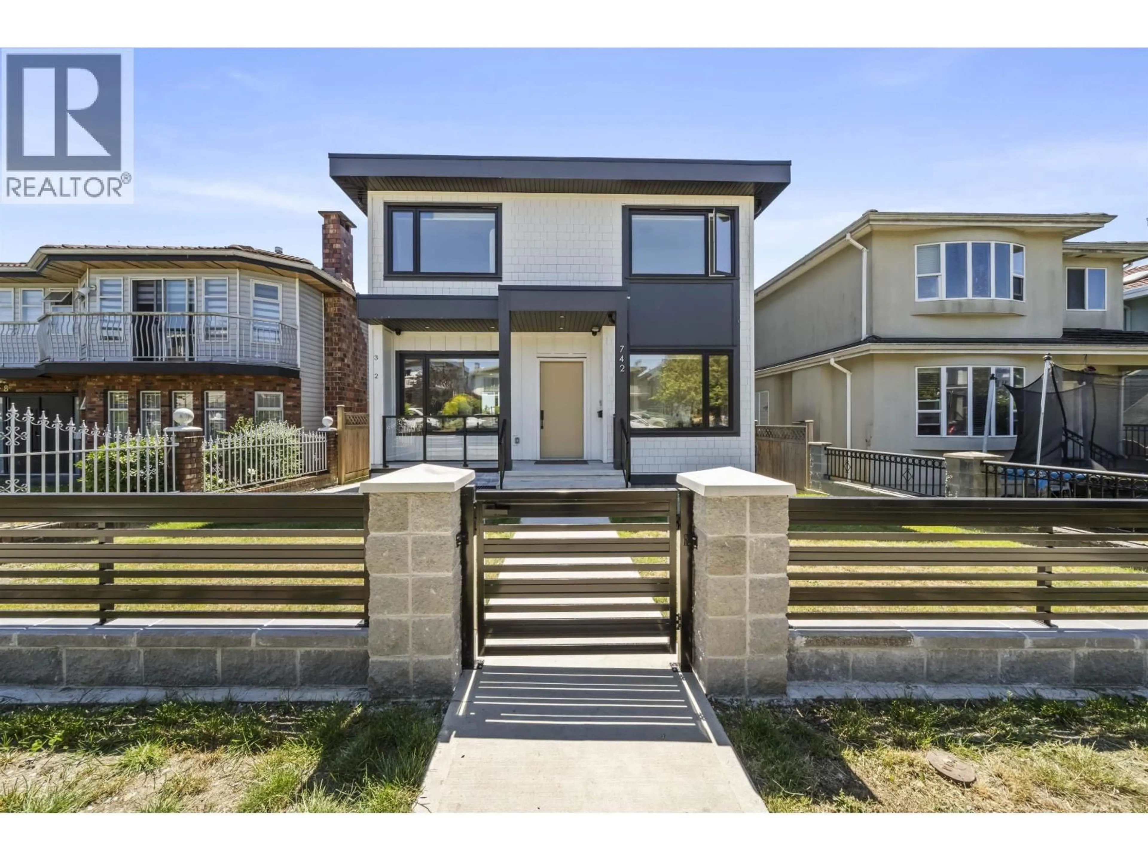 Unknown for 742 58TH AVENUE, Vancouver British Columbia V5X1W3