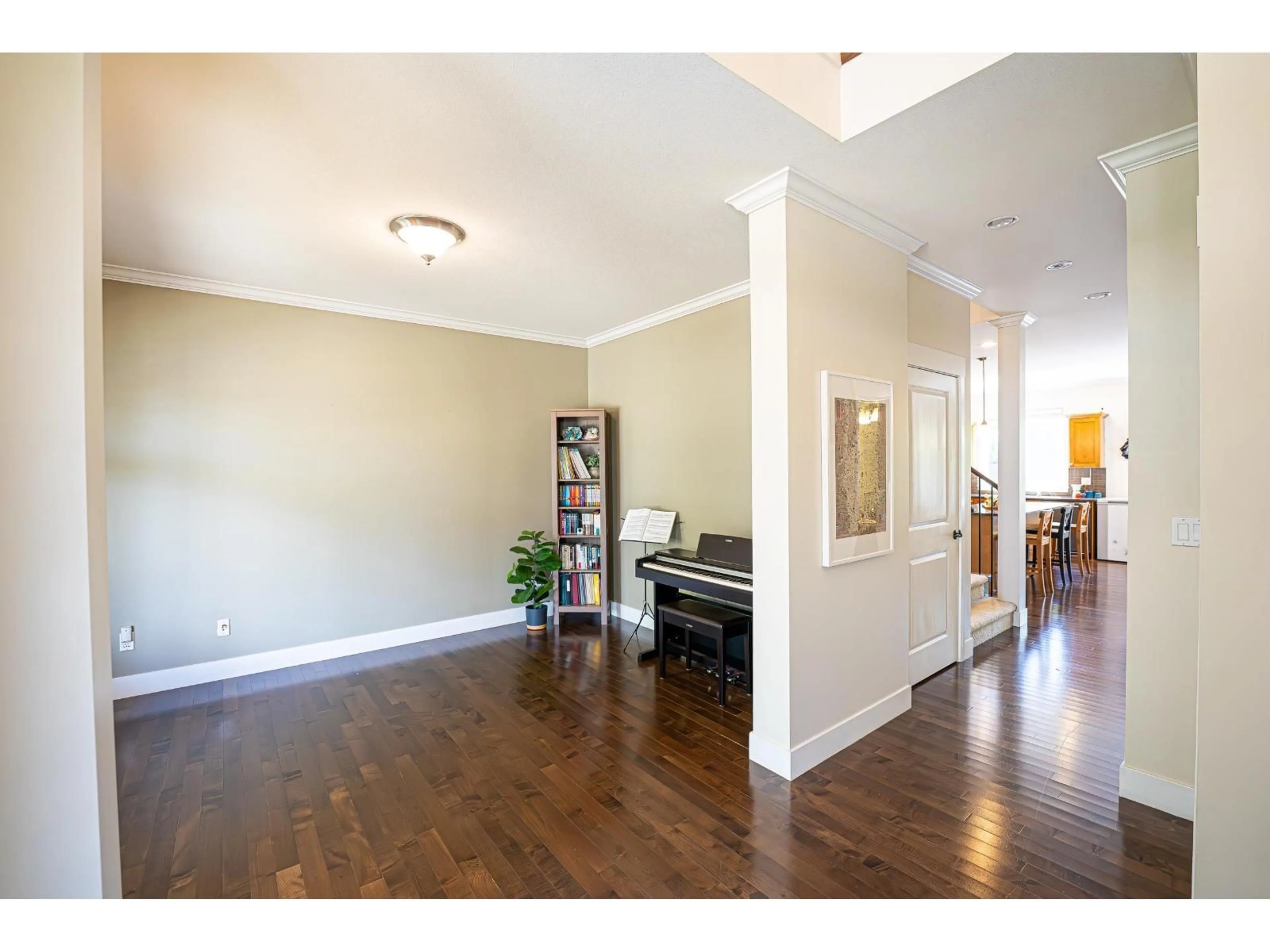 Indoor foyer for 17916 71 AVENUE, Surrey British Columbia V3S7C7