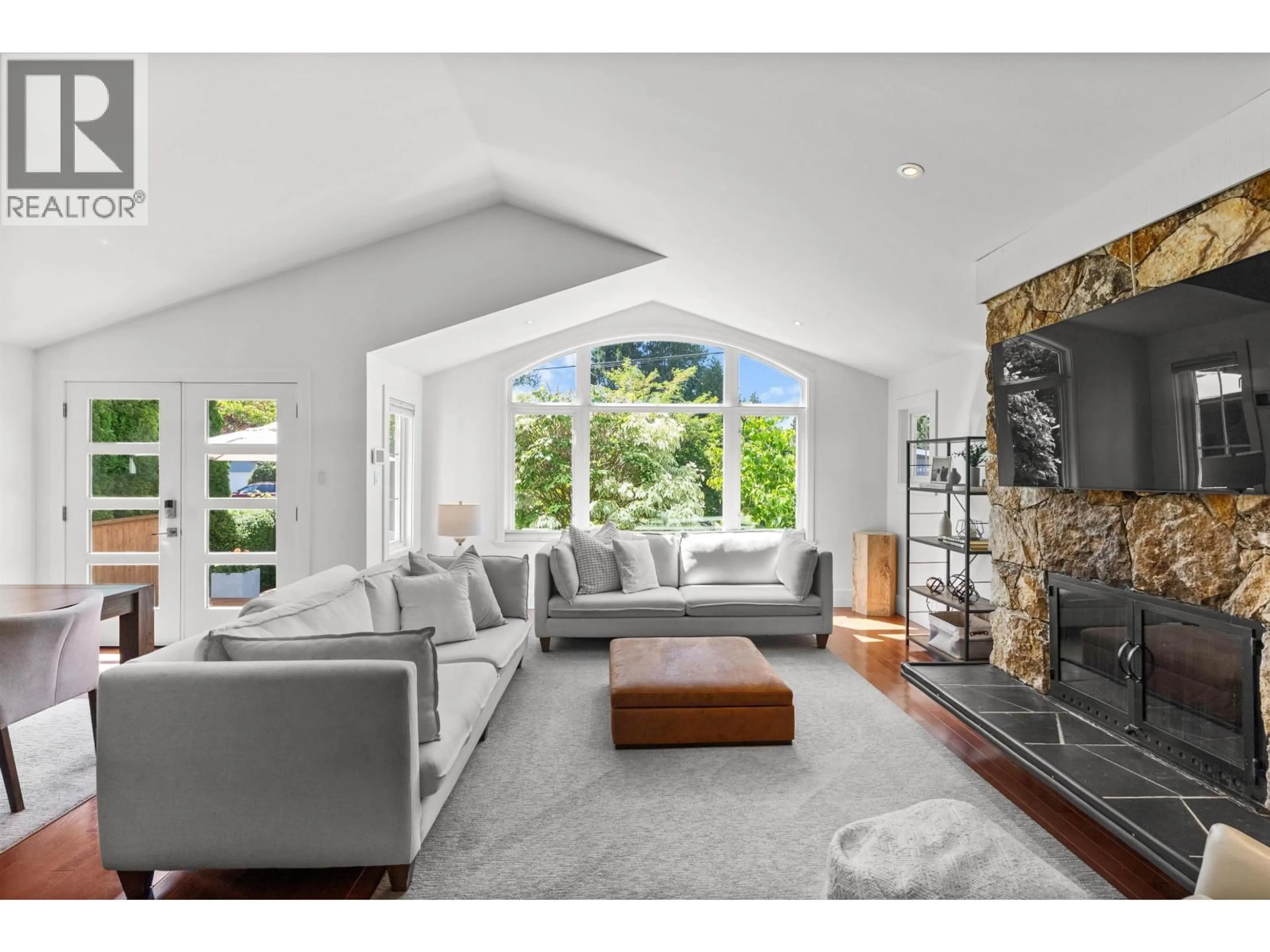 Living room with furniture, unknown for 1620 ENDERBY AVENUE, Delta British Columbia V4L1T1