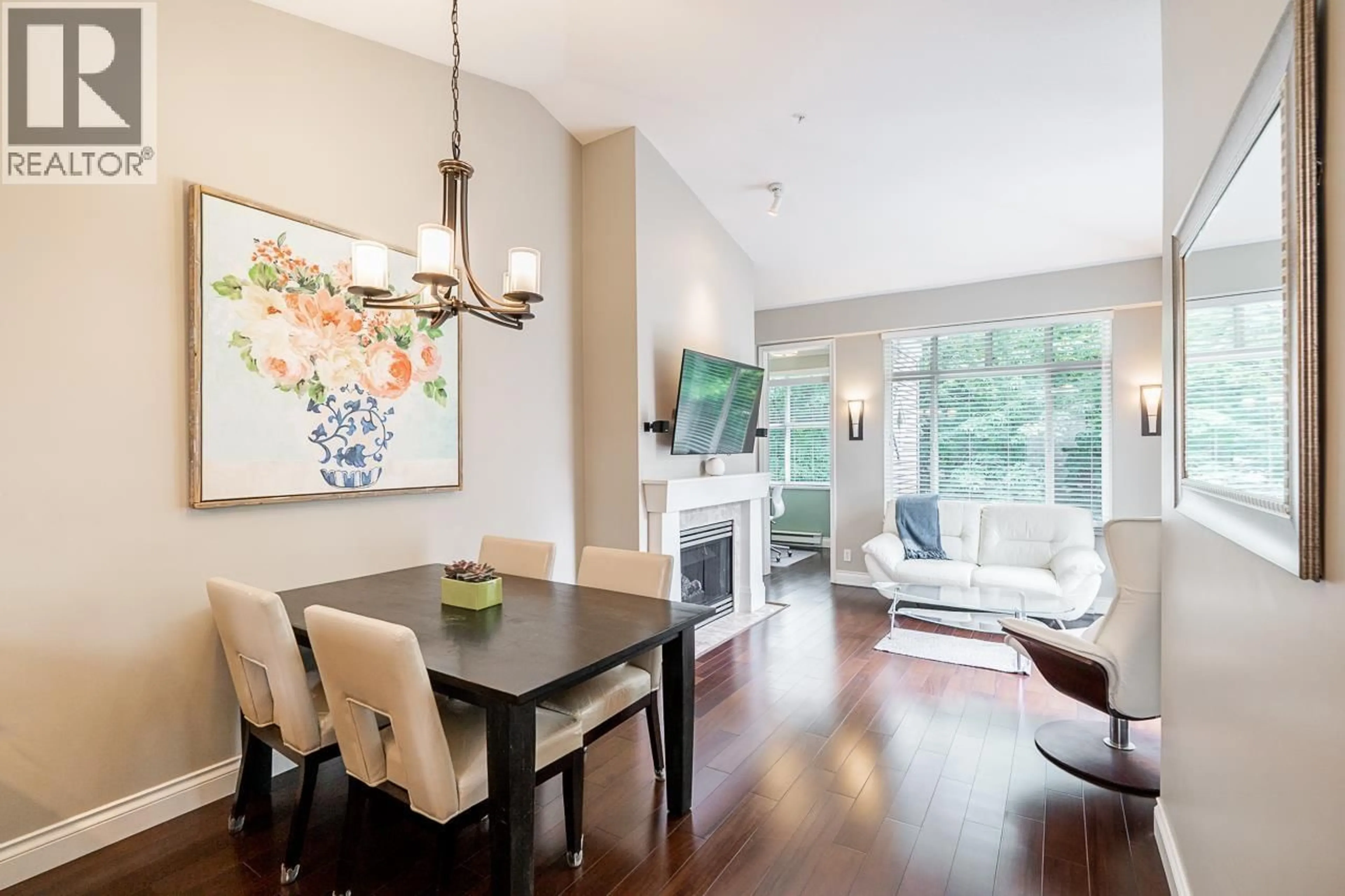 Living room with furniture, wood/laminate floor for 314 - 1675 10TH AVENUE, Vancouver British Columbia V6J2A2