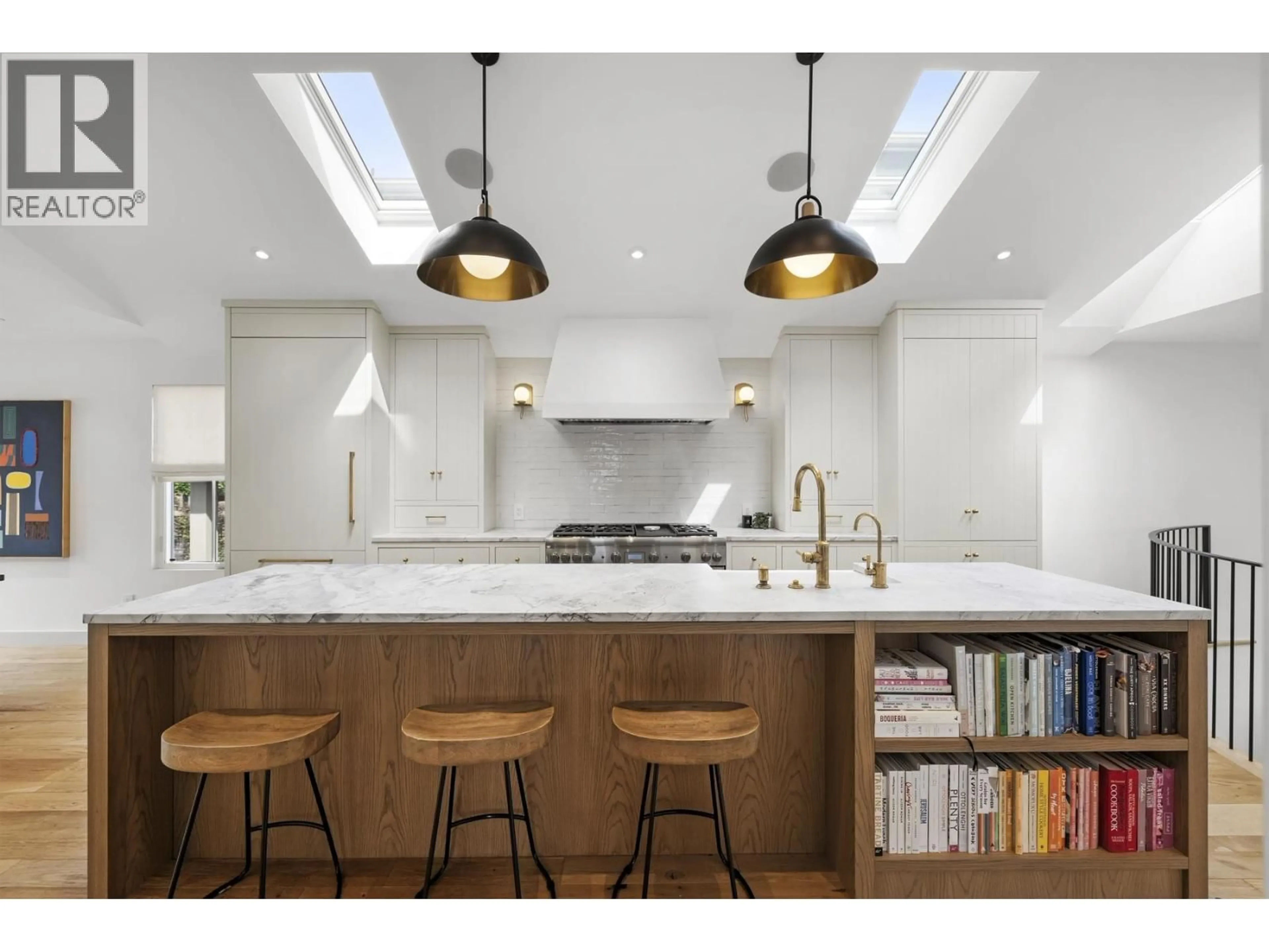 Contemporary kitchen, unknown for 653 18TH AVENUE, Vancouver British Columbia V5Z1V9