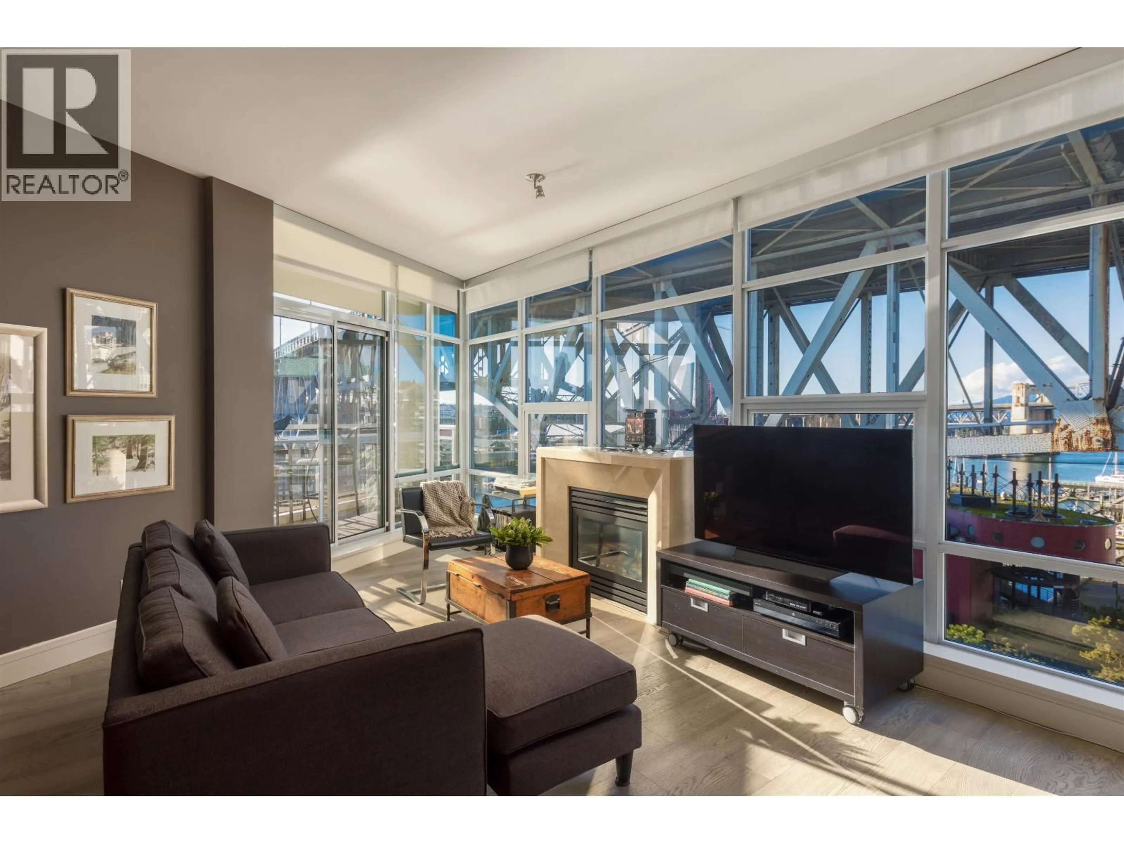 Living room with furniture, unknown for 805 - 628 KINGHORNE MEWS, Vancouver British Columbia V6Z3H6