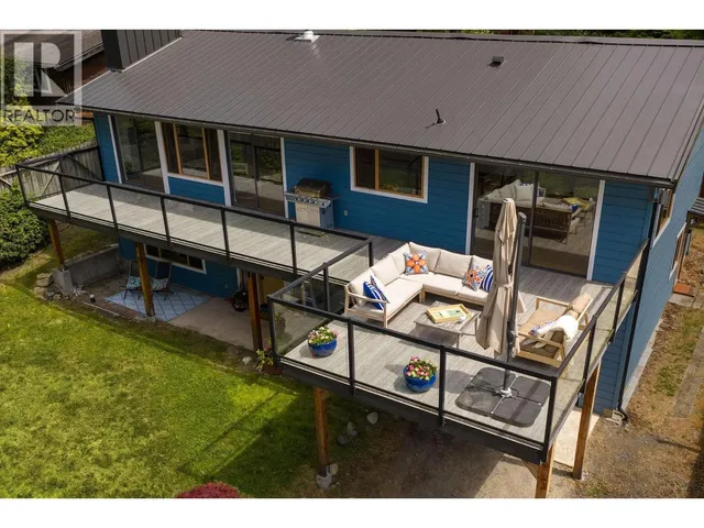 1569 WHITESAILS DRIVE, Bowen Island 2