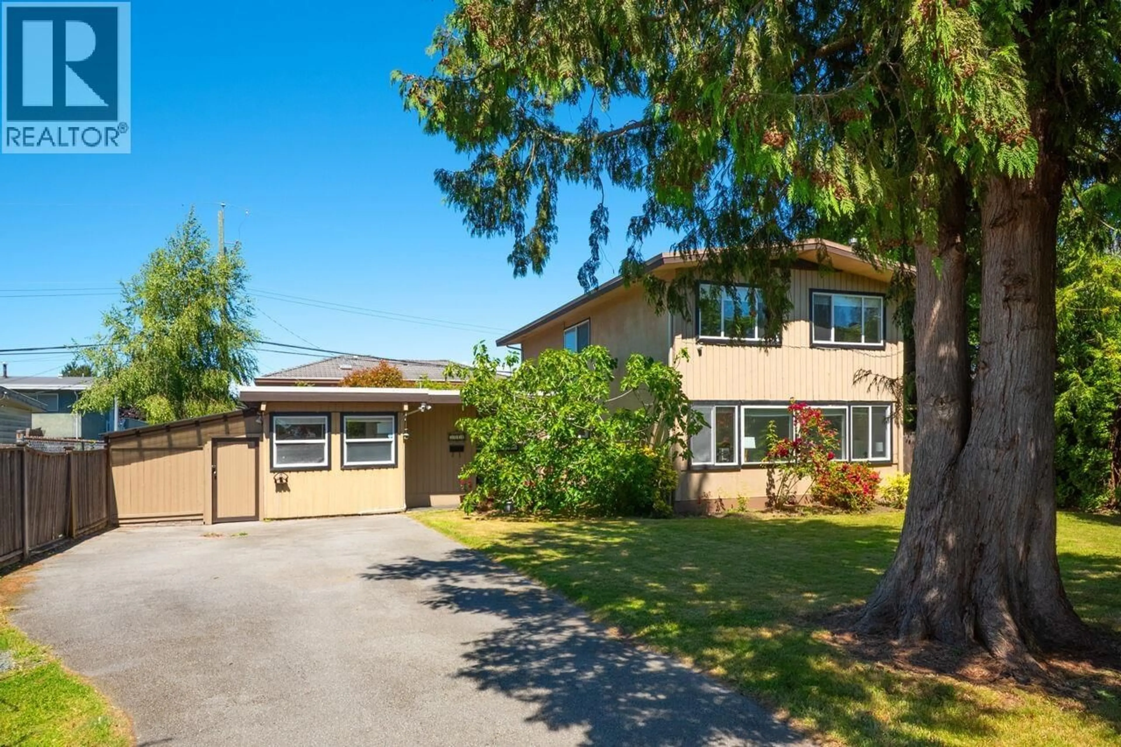 A pic from outside/outdoor area/front of a property/back of a property/a pic from drone, street for 3411 WARDMORE PLACE, Richmond British Columbia V7C1S6