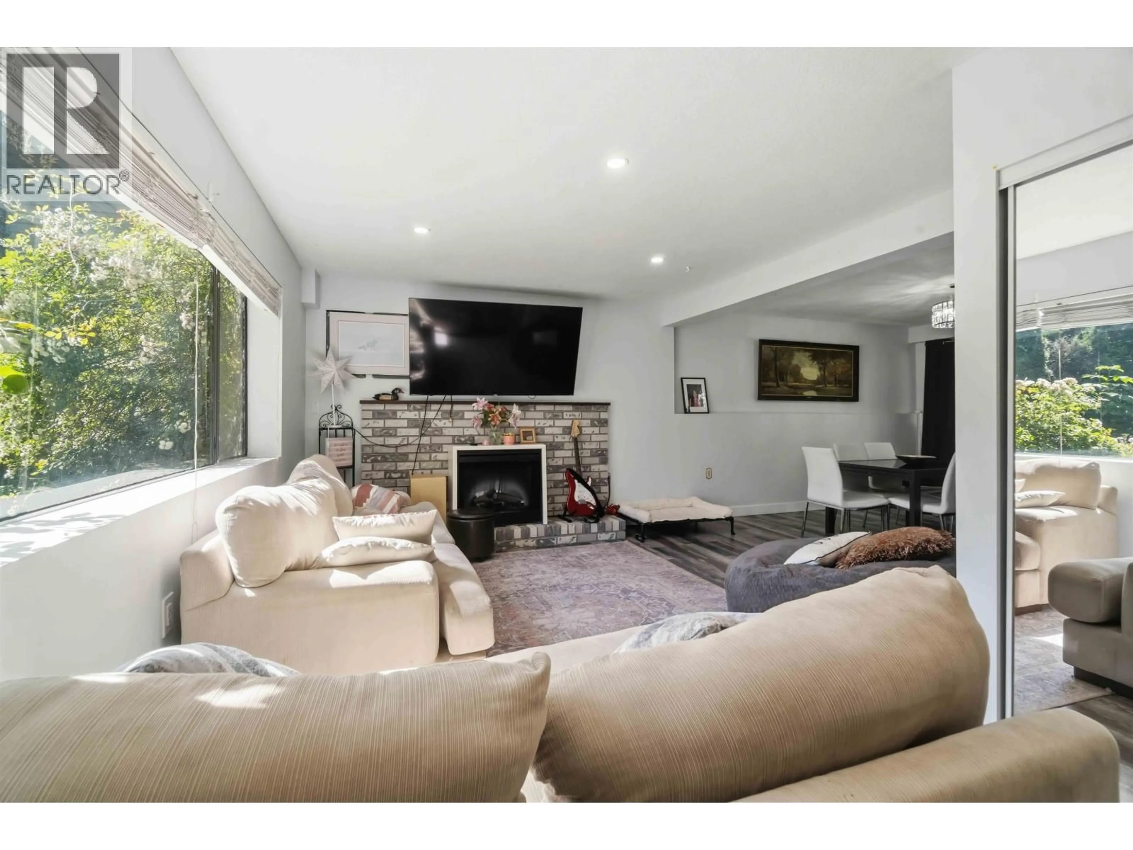 Living room with furniture, unknown for 3141 RALEIGH STREET, Port Coquitlam British Columbia V3C3J3