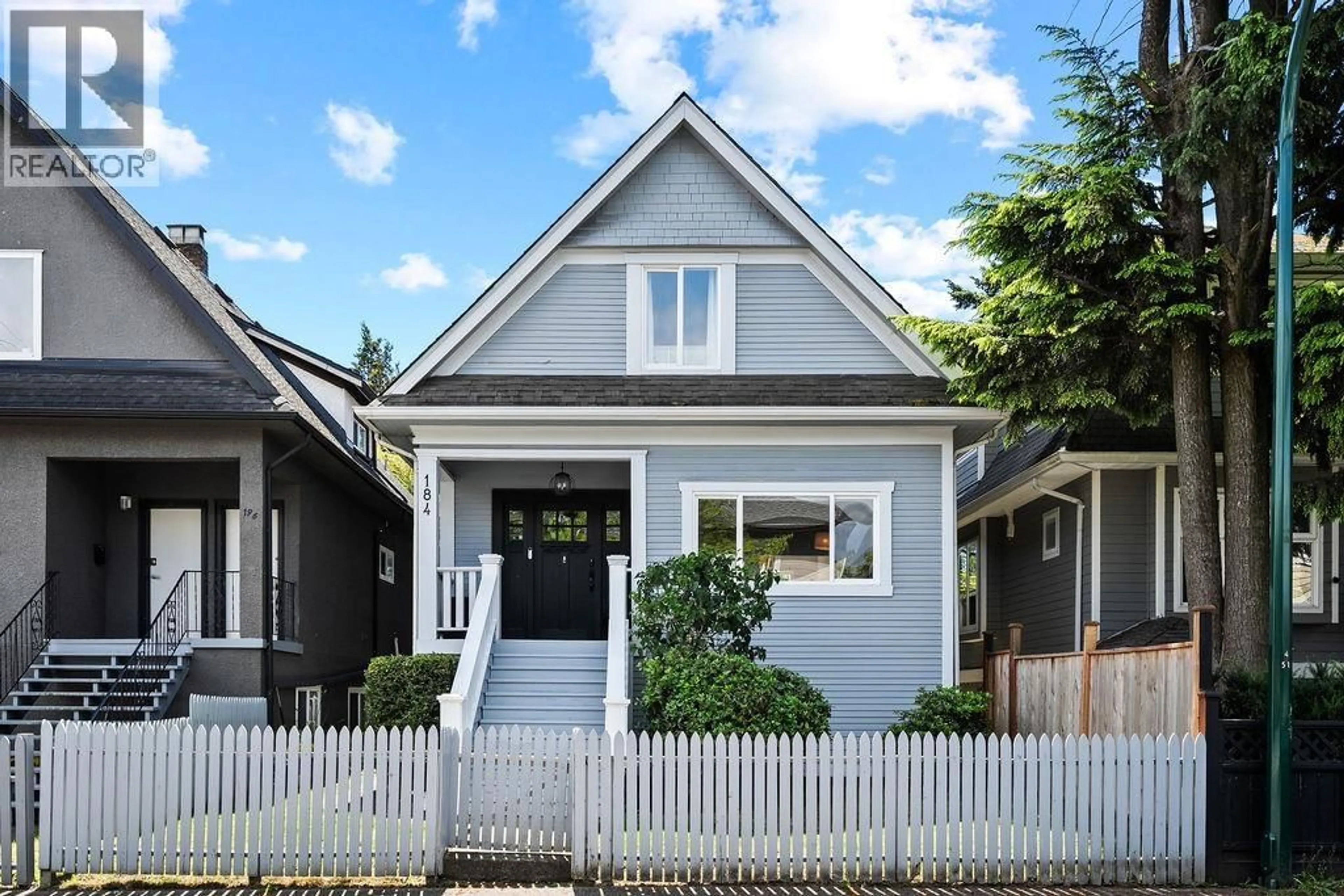 Home with vinyl exterior material, street for 184 22ND AVENUE, Vancouver British Columbia V5V1T6