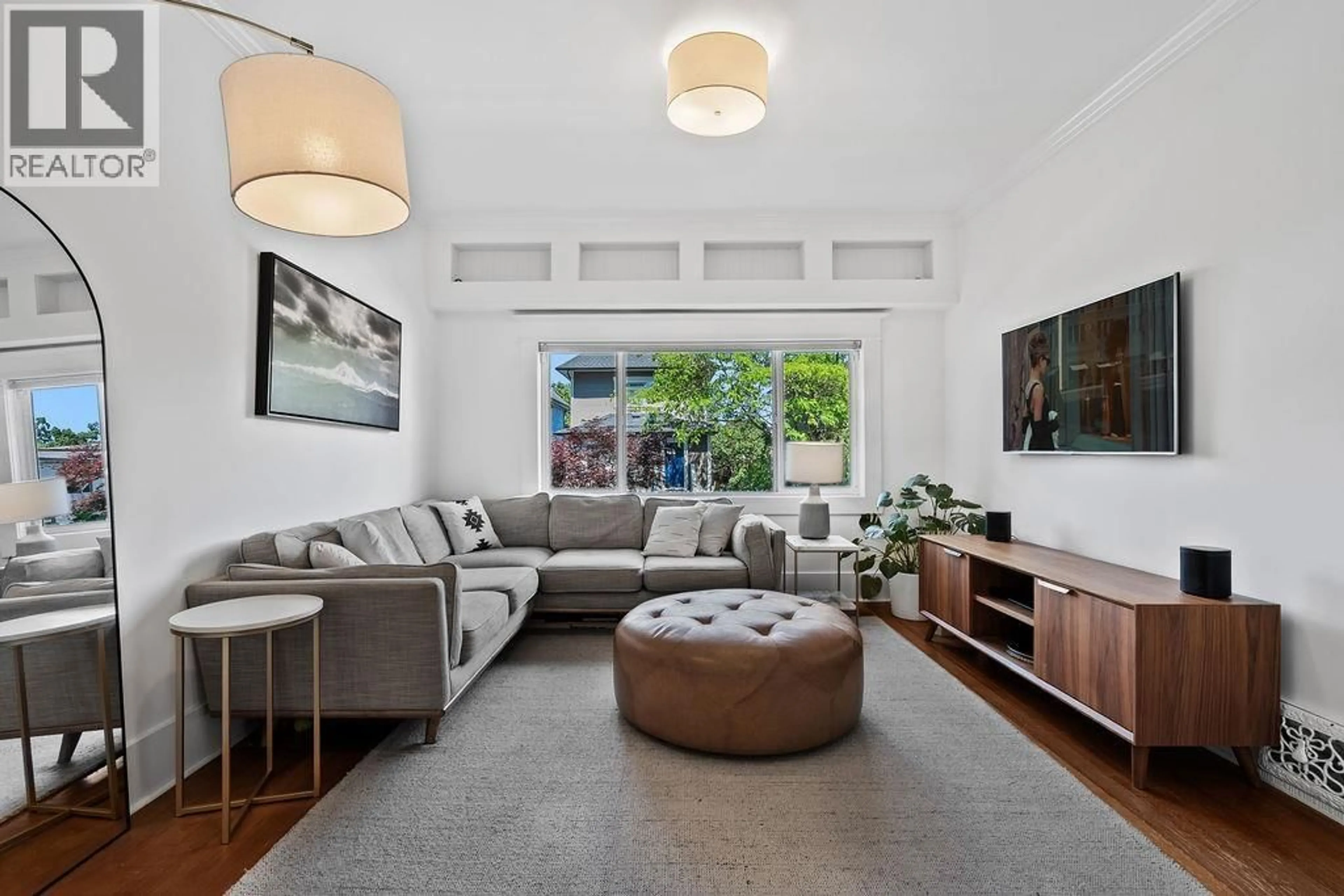 Living room with furniture, unknown for 184 22ND AVENUE, Vancouver British Columbia V5V1T6
