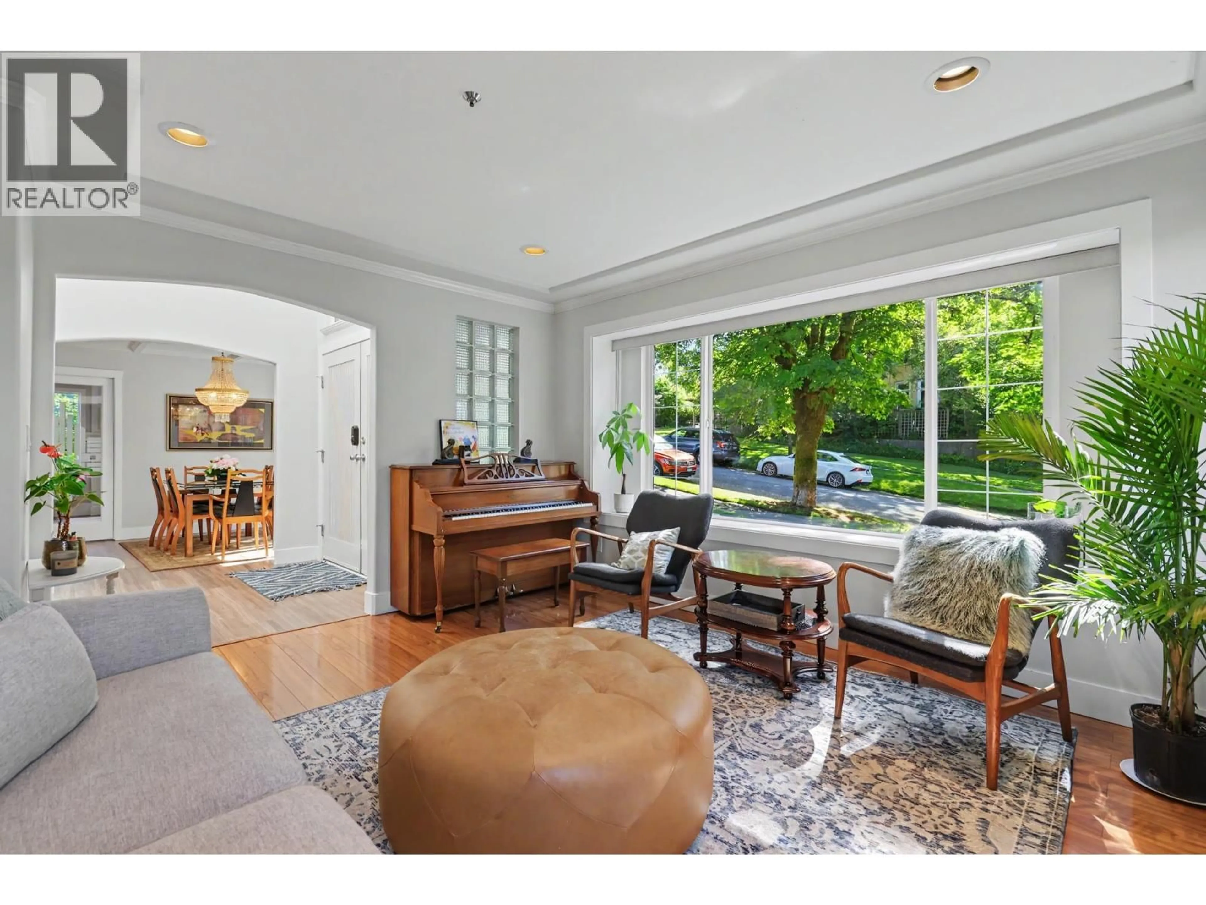 Living room with furniture, unknown for 588 KASLO STREET, Vancouver British Columbia V5K5H1