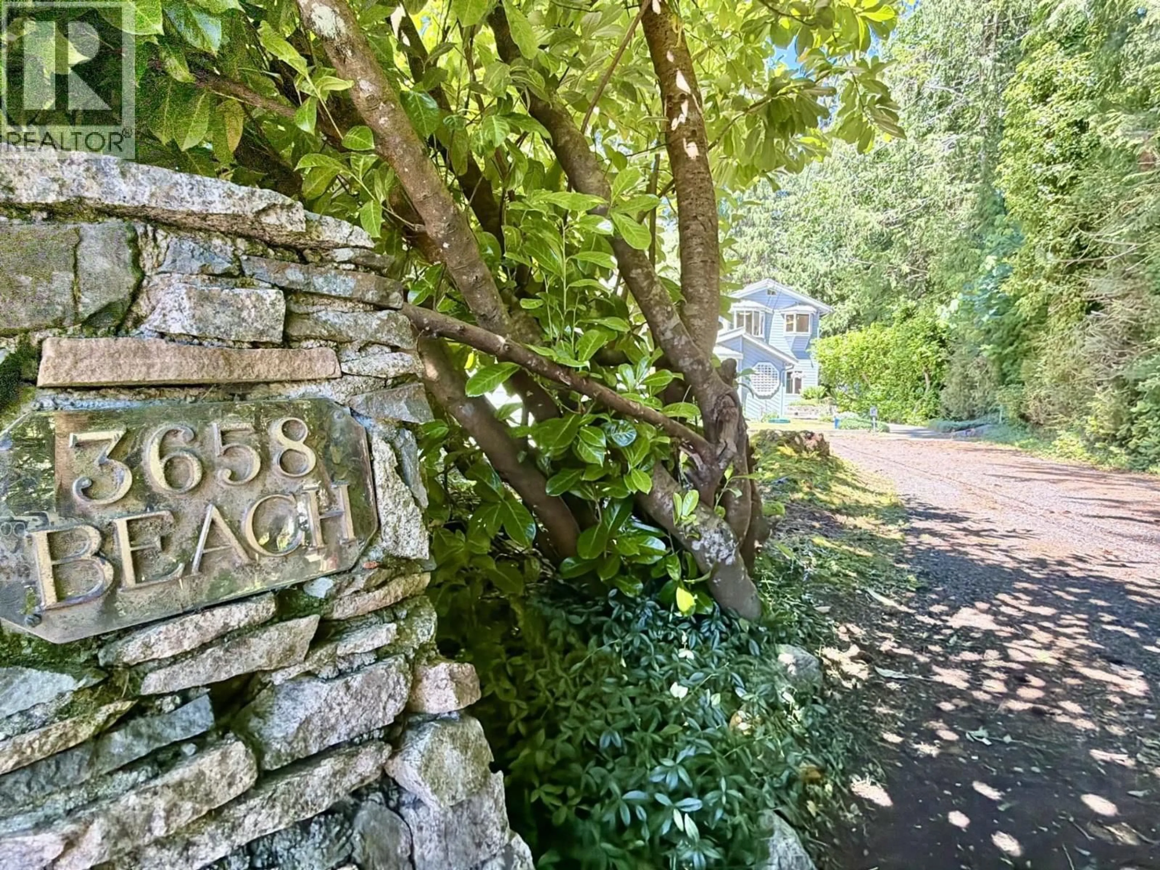 A pic from outside/outdoor area/front of a property/back of a property/a pic from drone, street for 3658 BEACH AVENUE, Roberts Creek British Columbia V0N2W2