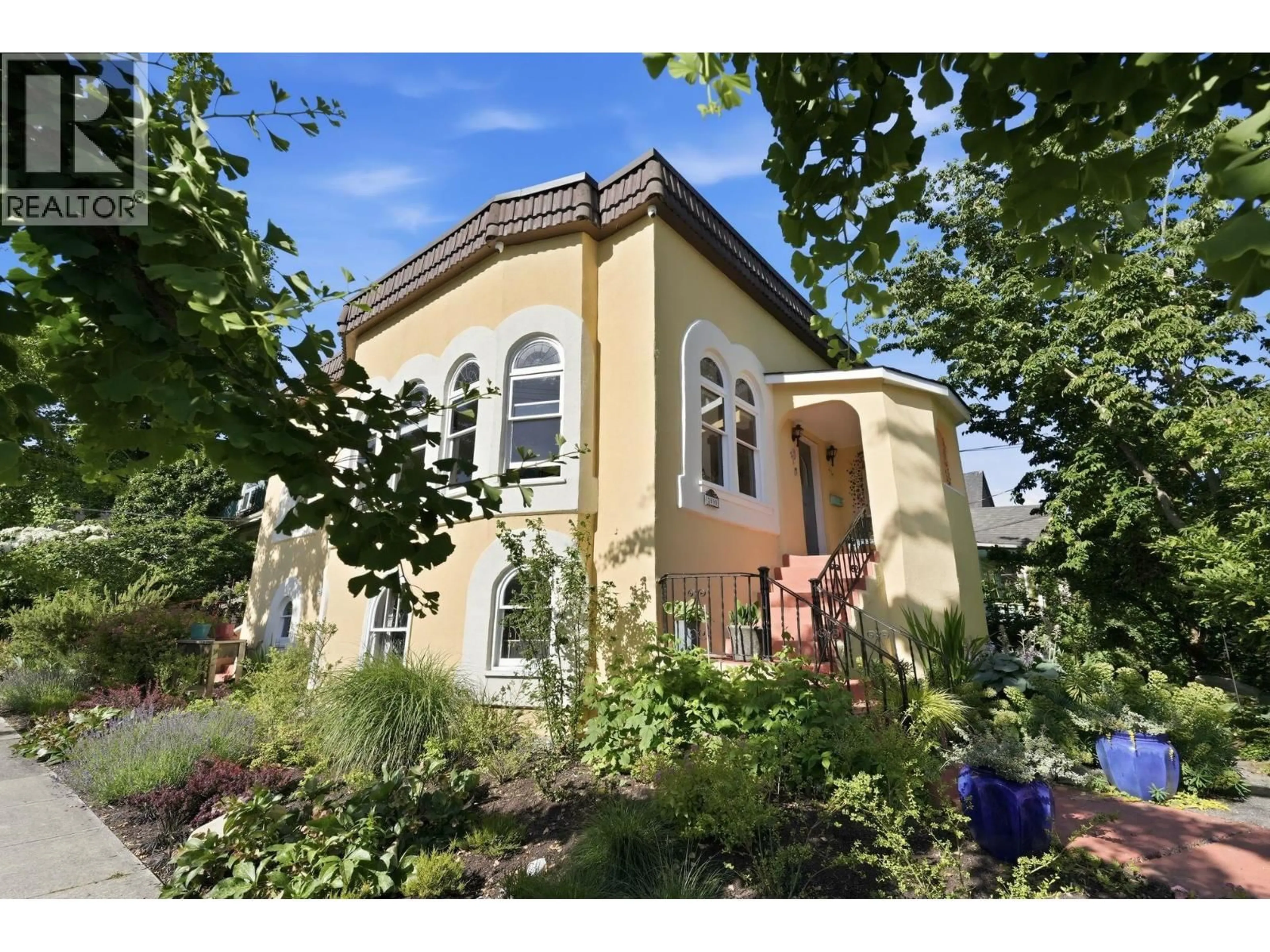 Unknown for 2090 TURNER STREET, Vancouver British Columbia V5L2A3