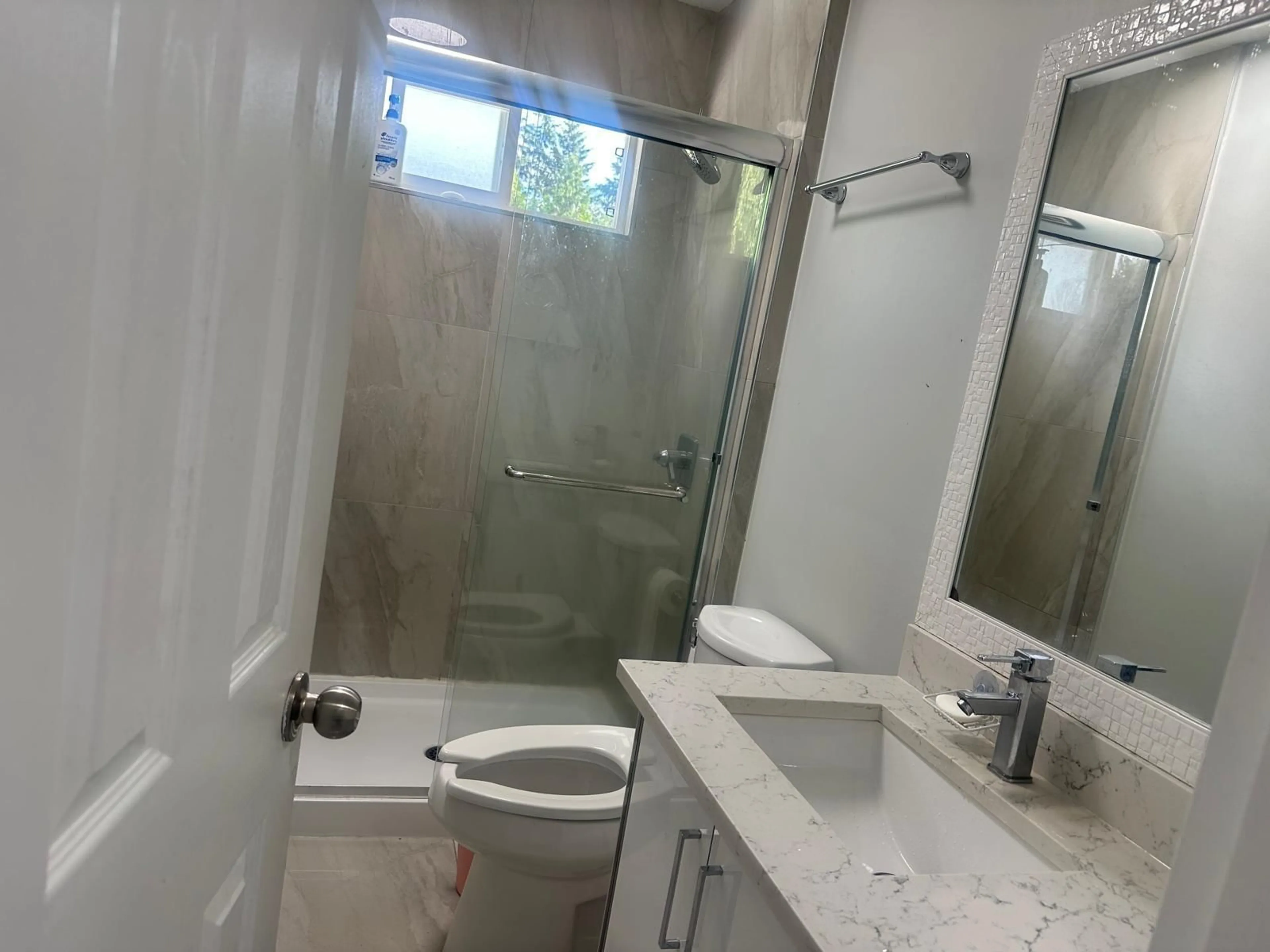 Standard bathroom, unknown for 18254 56A AVENUE NORTH, Surrey British Columbia V3S6E3