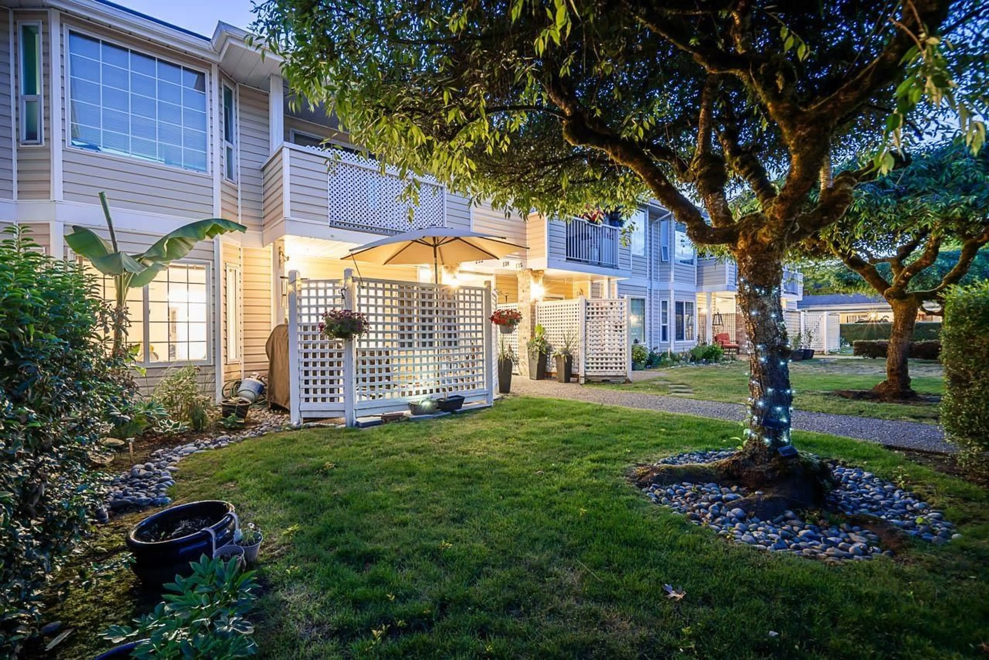 Patio, street for 134 - 5641 201 STREET, Langley British Columbia V3A8A4