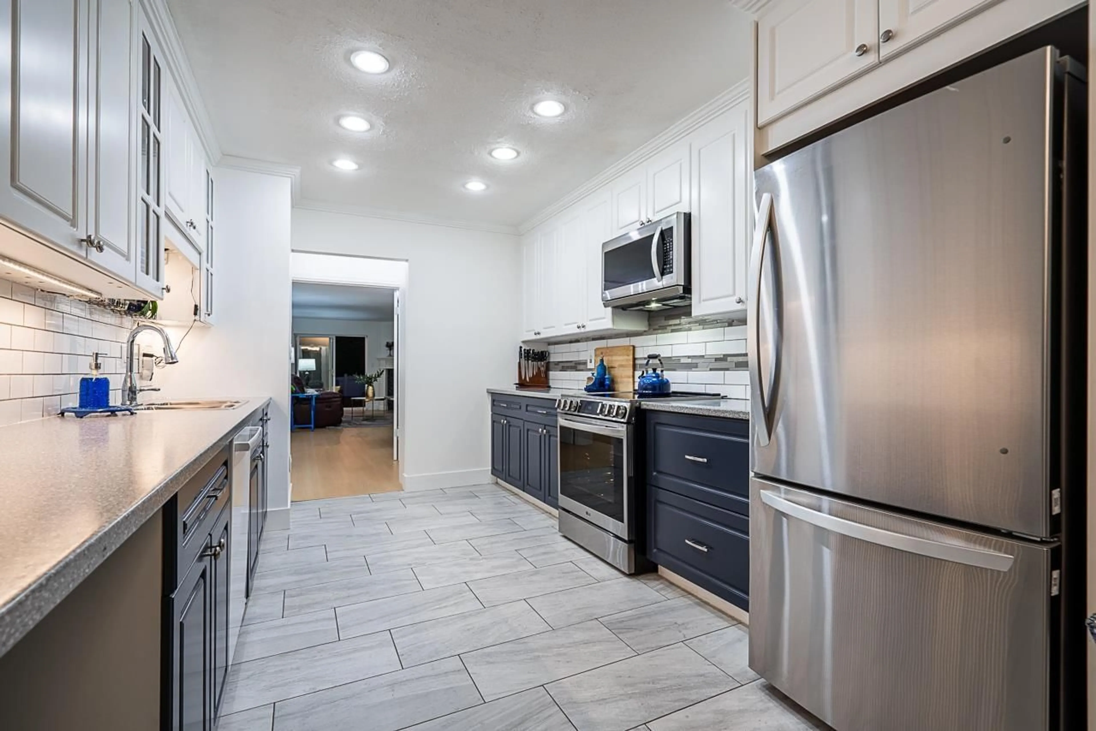 Open concept kitchen, ceramic/tile floor for 134 - 5641 201 STREET, Langley British Columbia V3A8A4