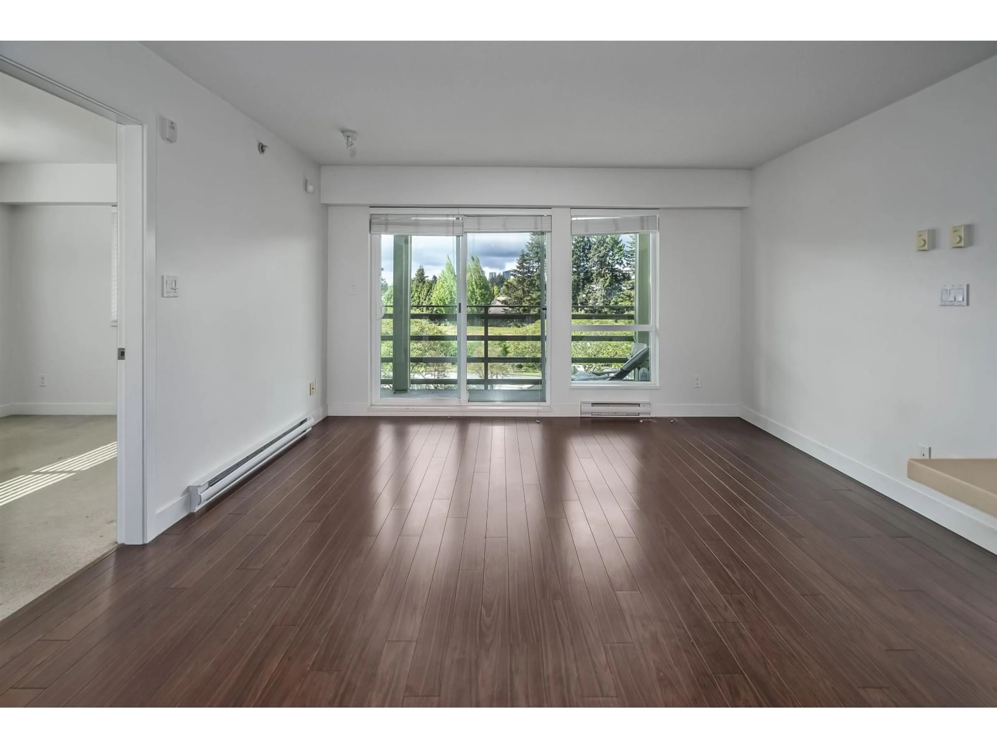 A pic of a room for 406 - 15735 CROYDON DRIVE, Surrey British Columbia V3Z2L5