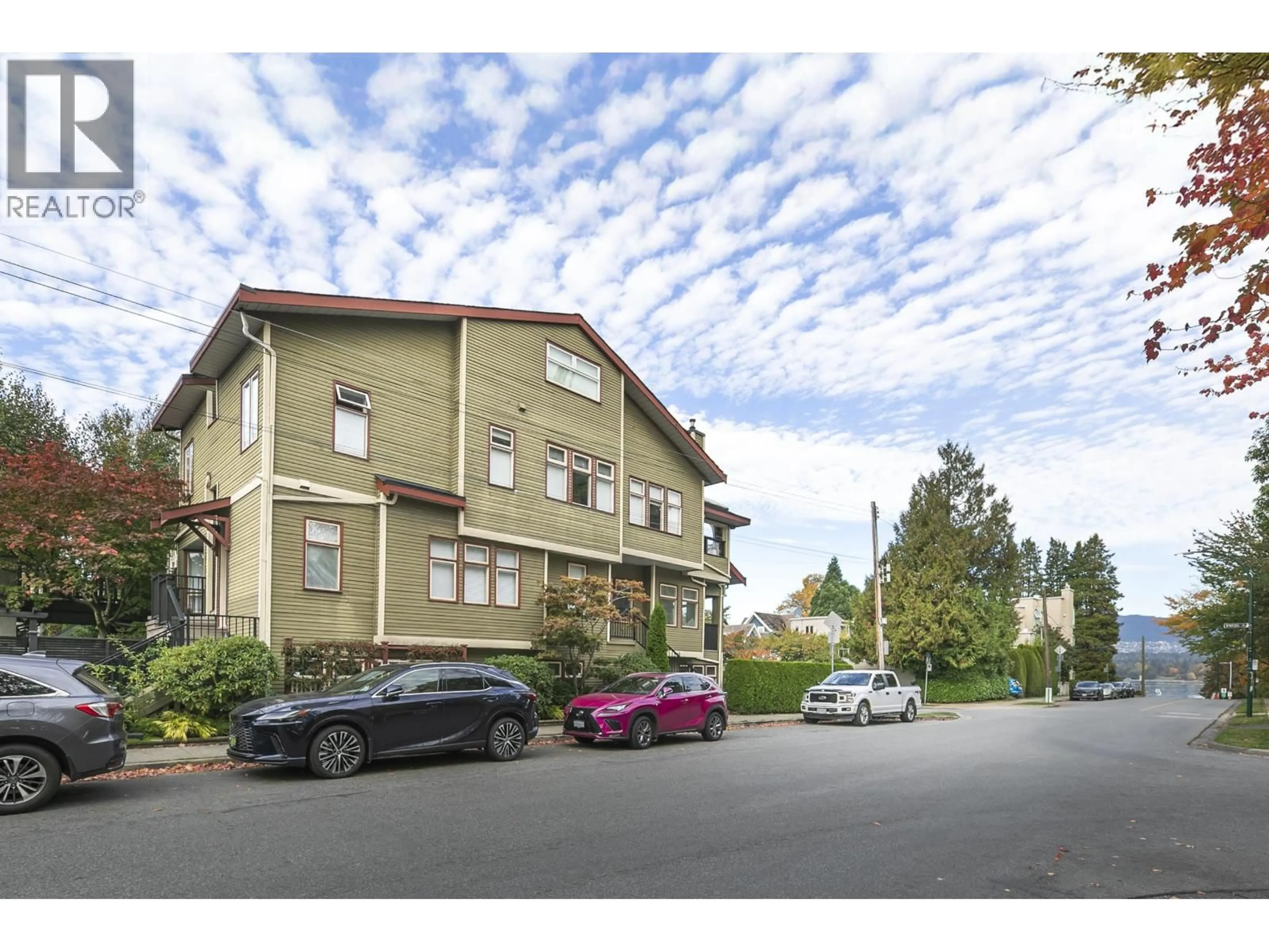A pic from outside/outdoor area/front of a property/back of a property/a pic from drone, unknown for 1115 CHESTNUT STREET, Vancouver British Columbia V6J5E5