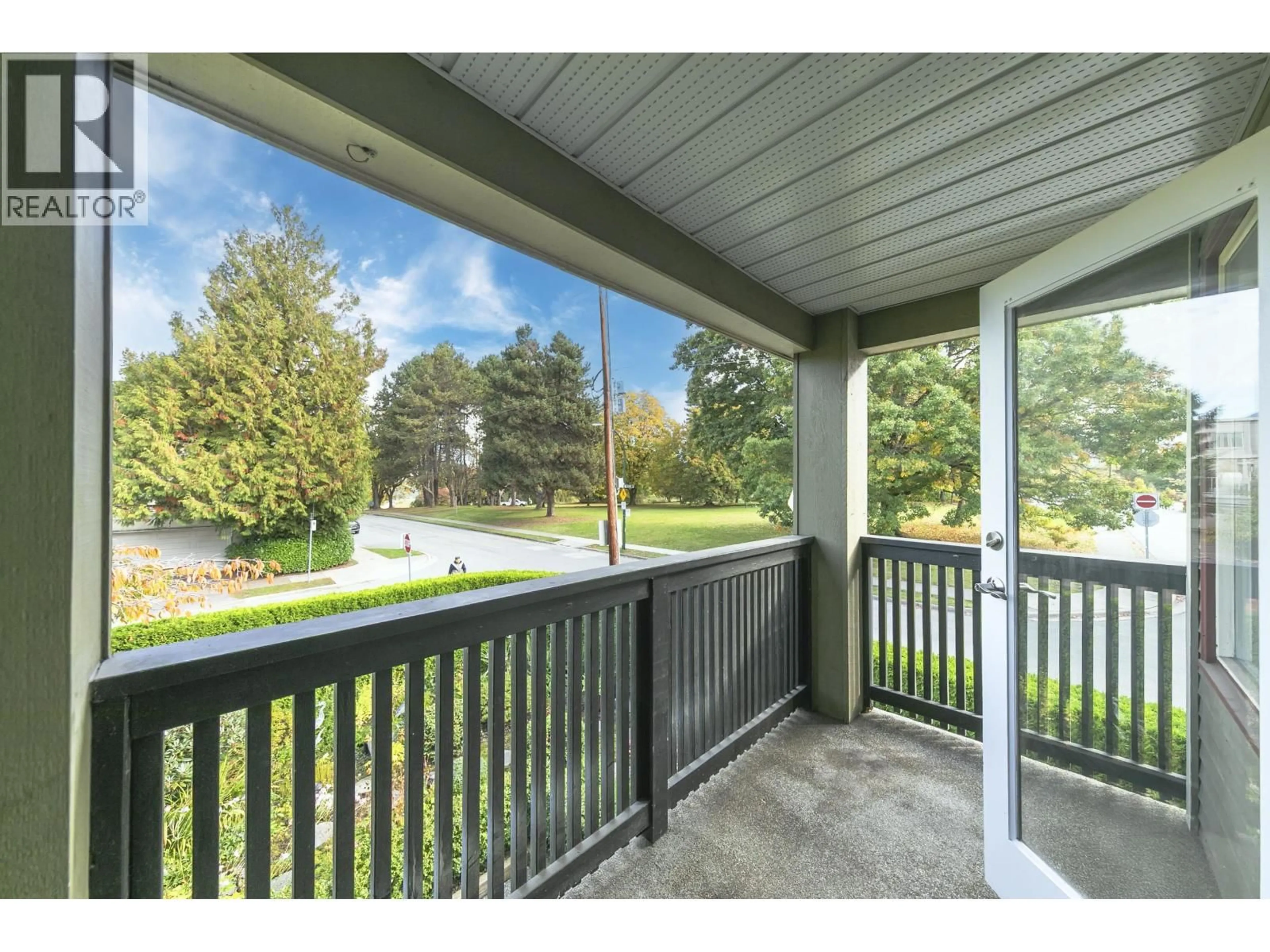 Patio, unknown for 1115 CHESTNUT STREET, Vancouver British Columbia V6J5E5