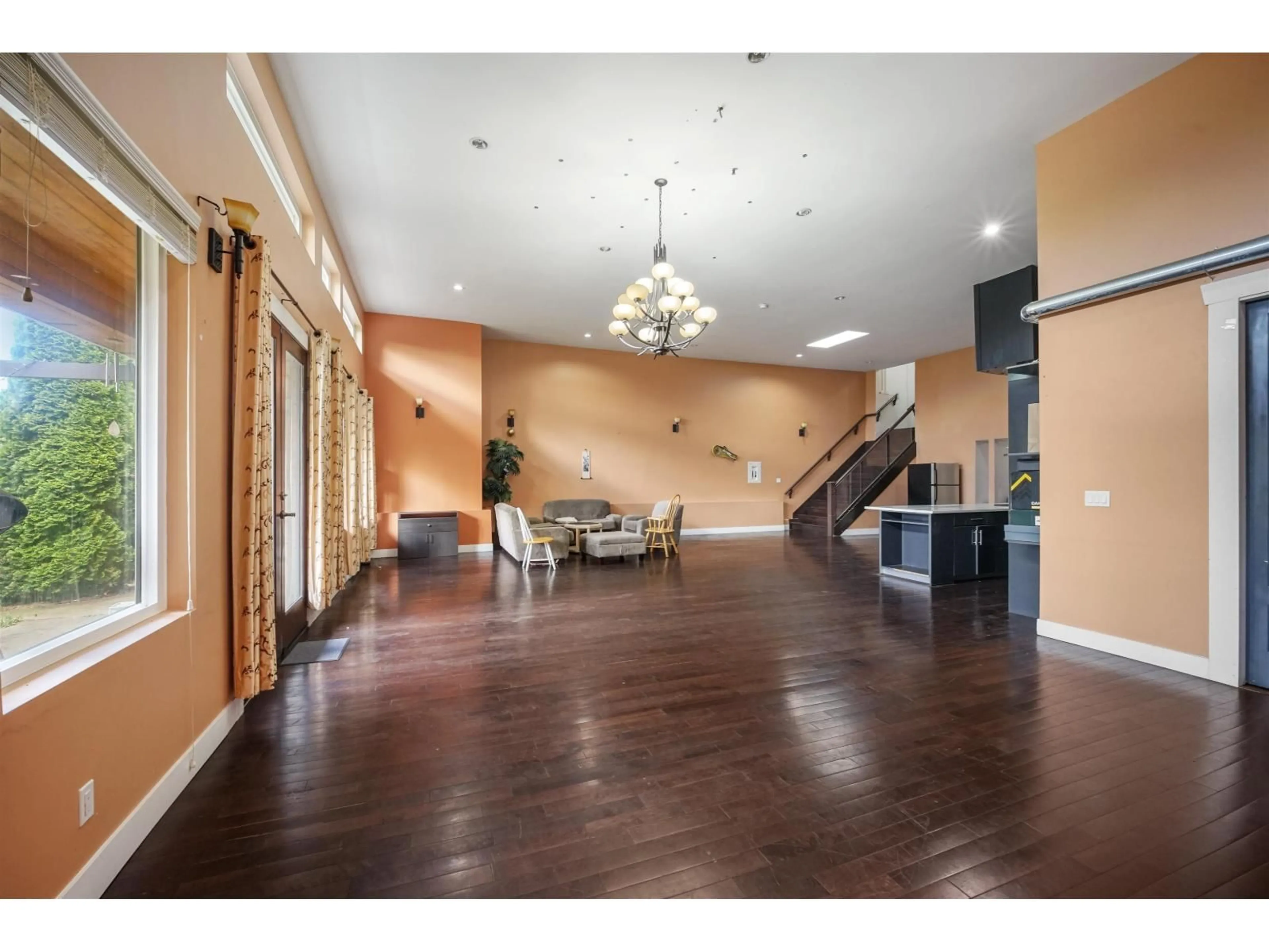 Indoor foyer for 11860 75A AVENUE, Delta British Columbia V4C1J9
