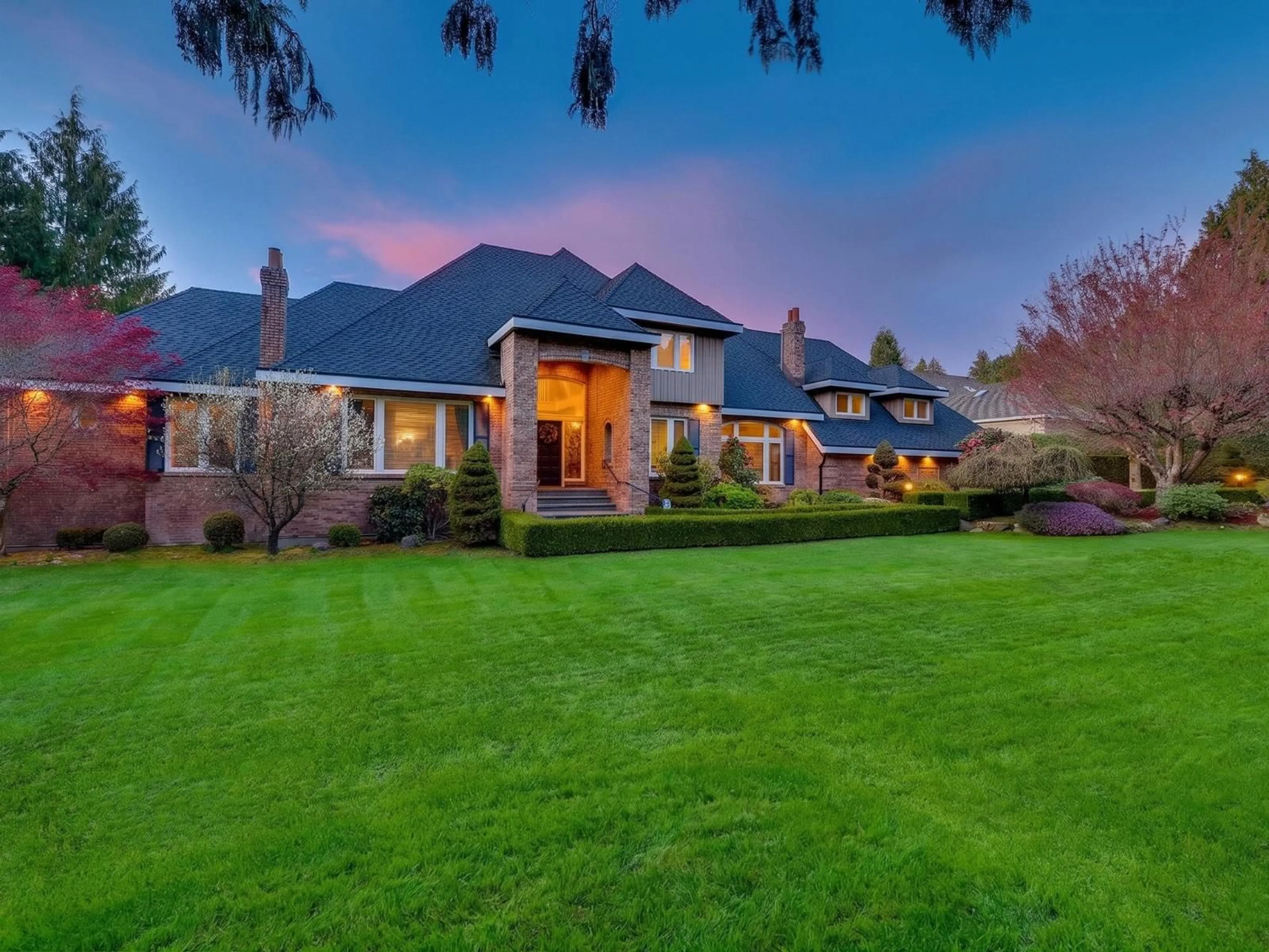 Home with brick exterior material, mountain view for 13789 32 AVENUE, Surrey British Columbia V4P2B6