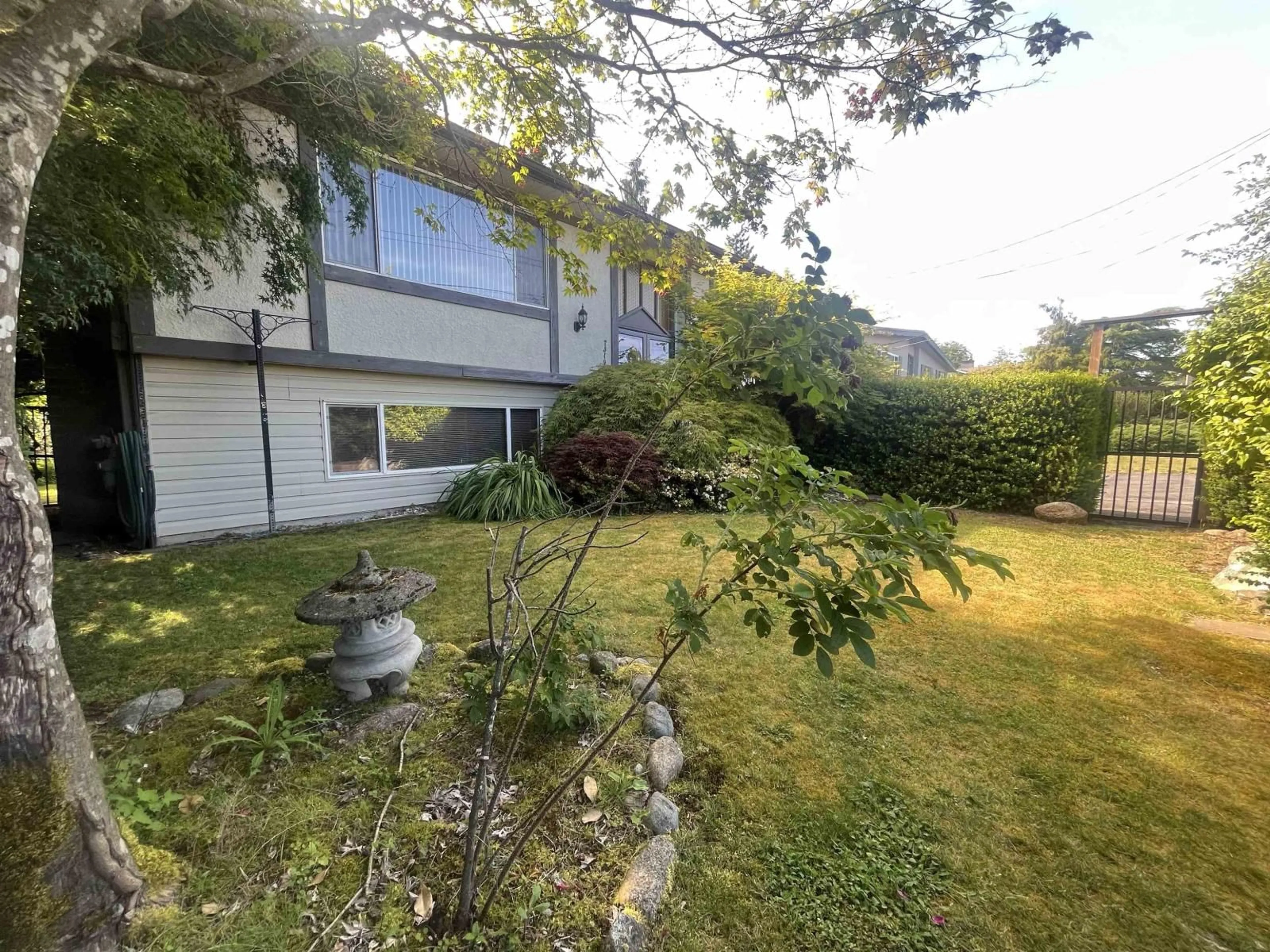 Patio, unknown for 7319 116A STREET, Delta British Columbia V4C5X4