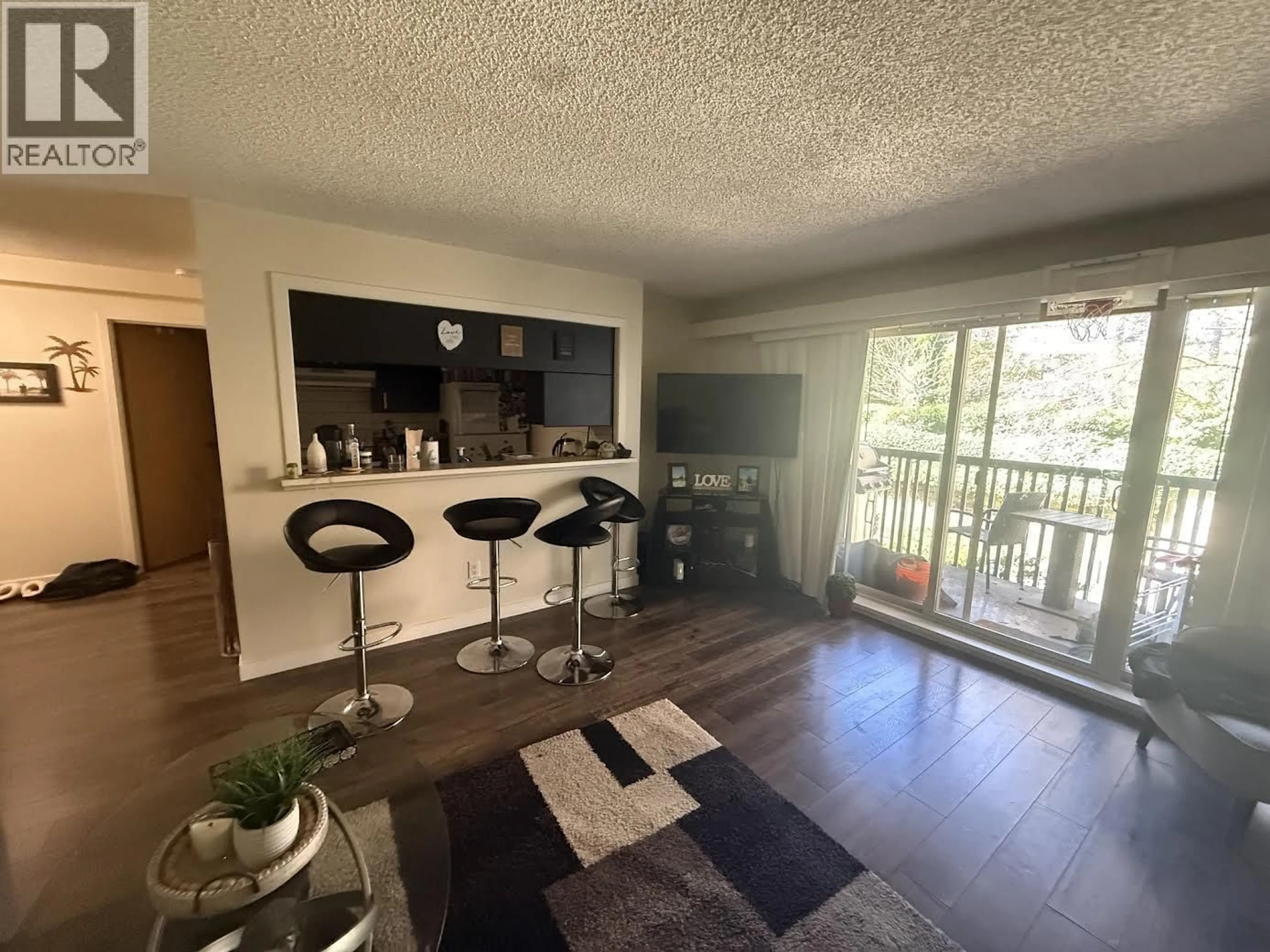 A pic of a room for 310 - 9867 MANCHESTER DRIVE, Burnaby British Columbia V3N4P6
