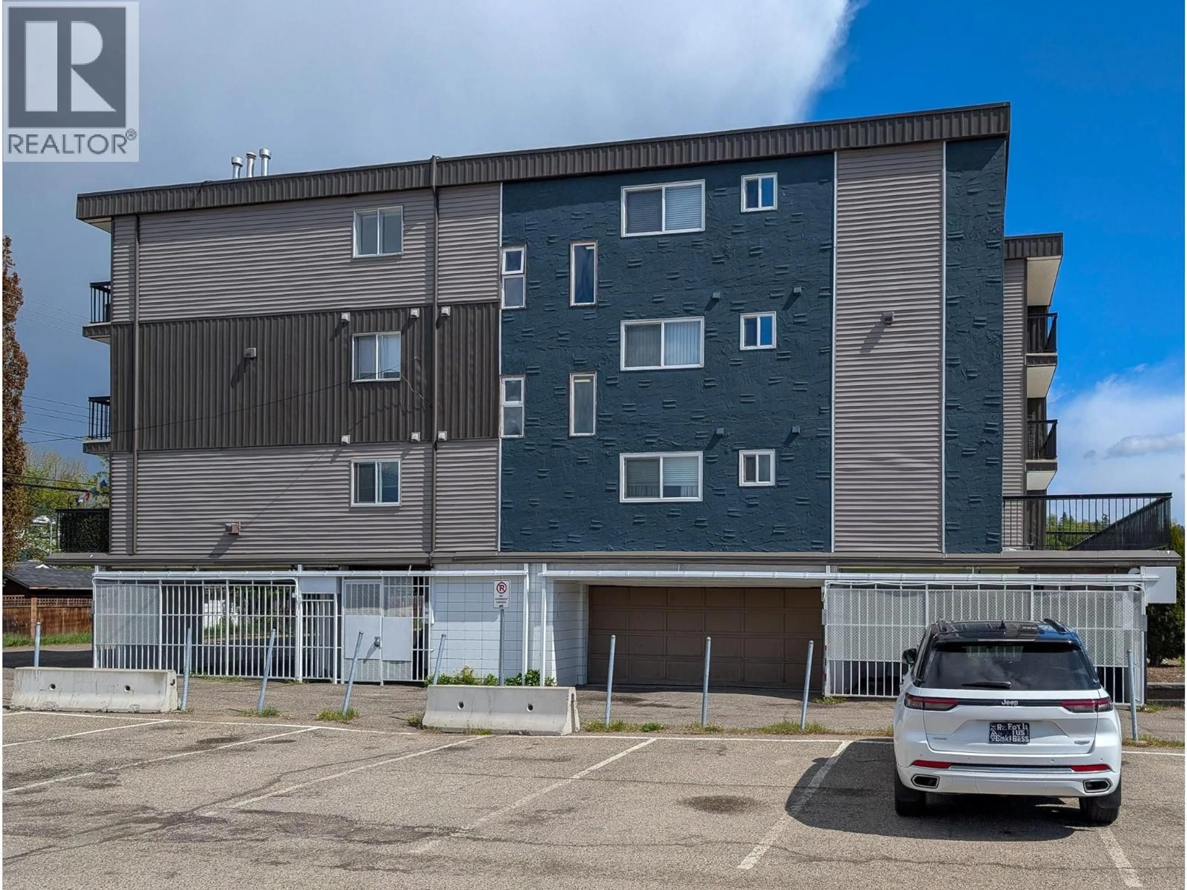 A pic from outside/outdoor area/front of a property/back of a property/a pic from drone, building for 104 - 1654 10TH AVENUE, Prince George British Columbia V2L3S4