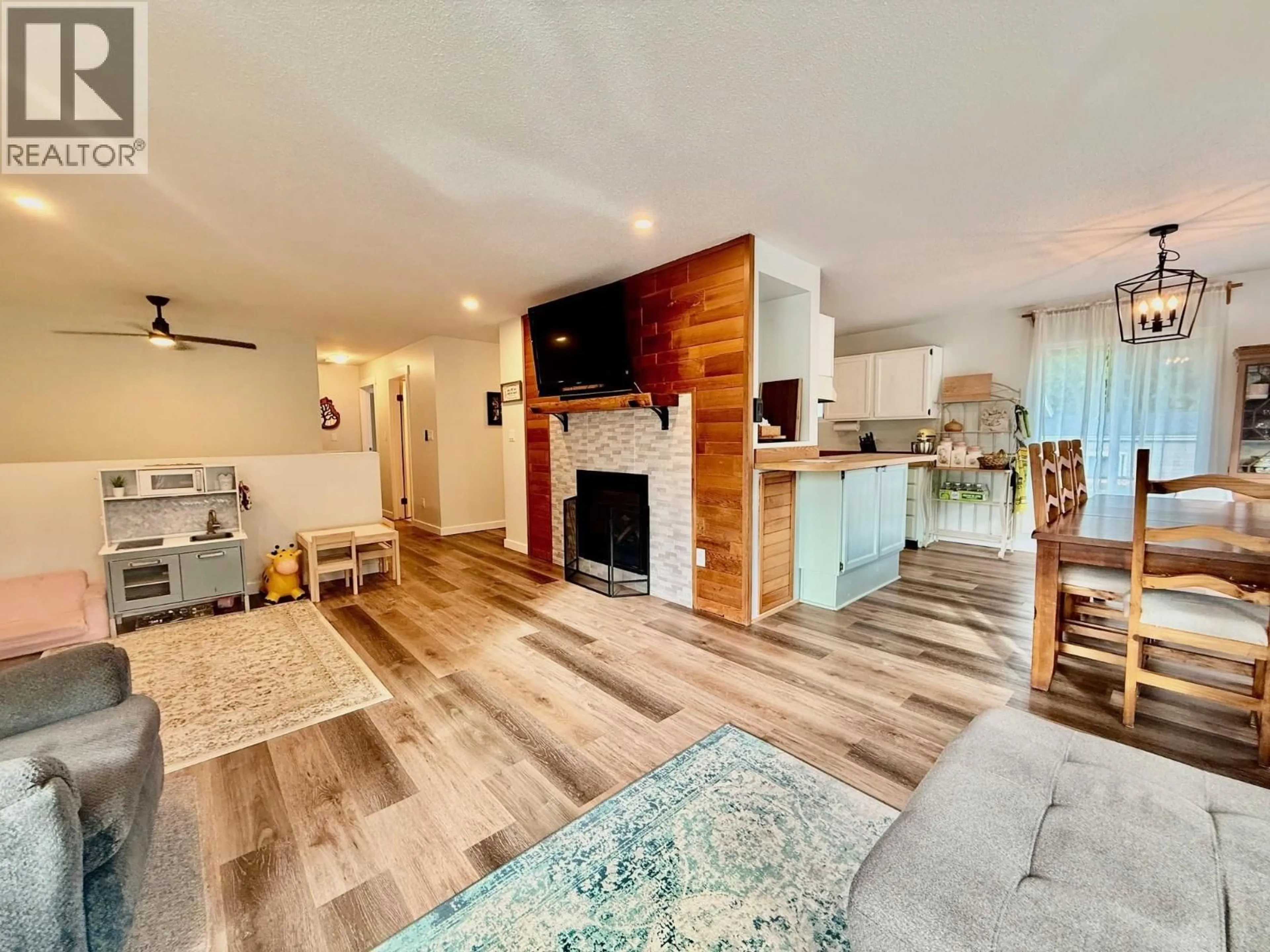 Unknown for 5607 WAKEFIELD ROAD, Sechelt British Columbia V7Z0N3