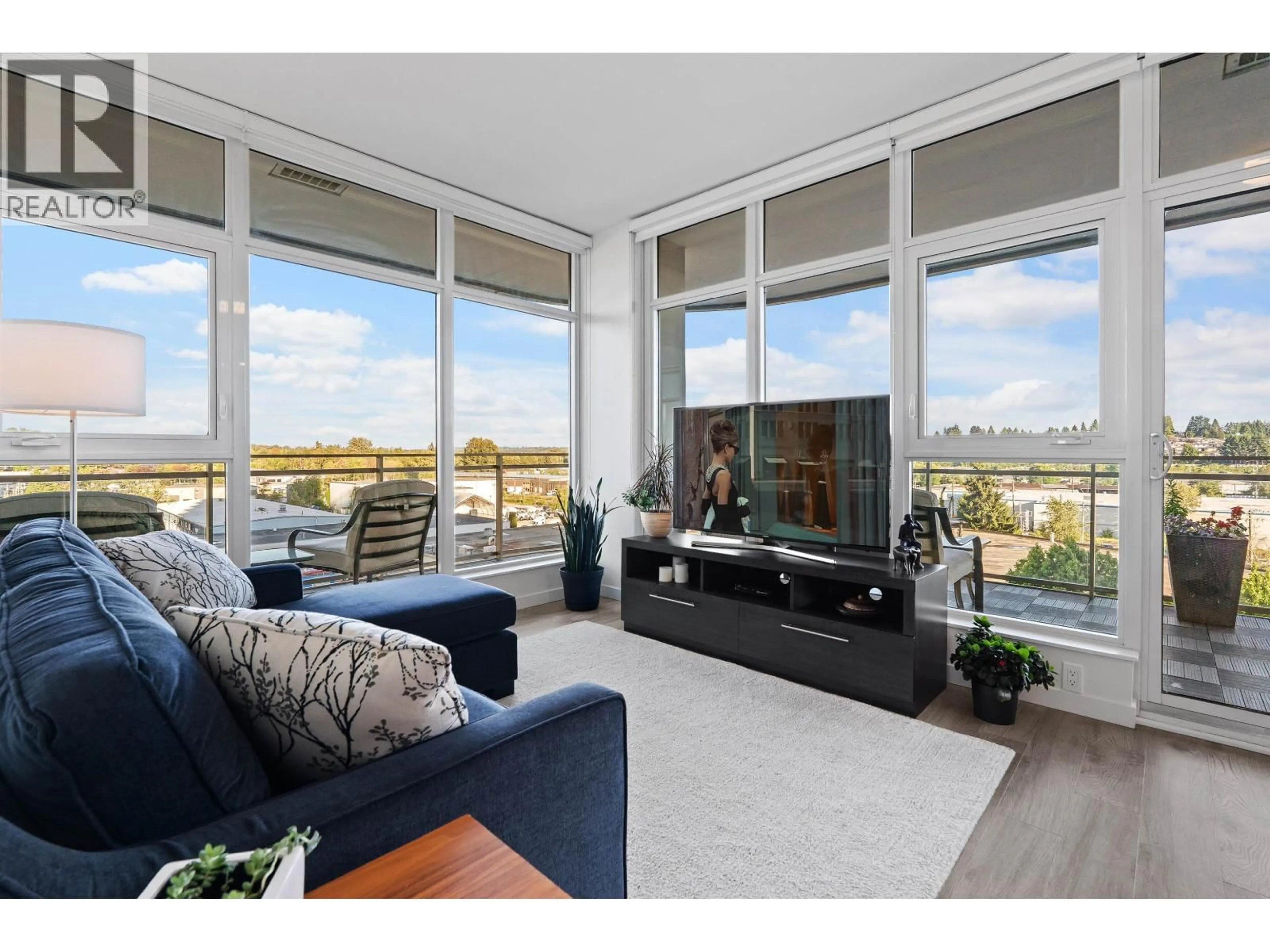 Unknown for 605 - 5333 GORING STREET, Burnaby British Columbia V5B0B6