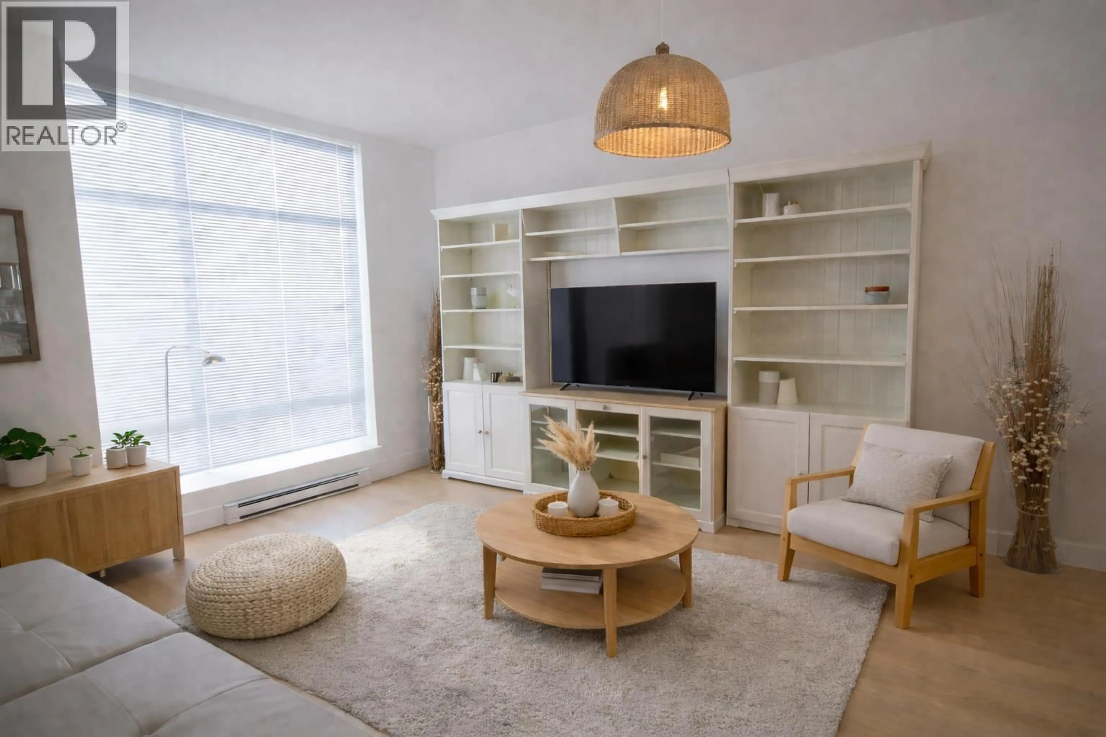 Living room with furniture, unknown for 6 - 909 CLARKE ROAD, Port Moody British Columbia V3H1L6