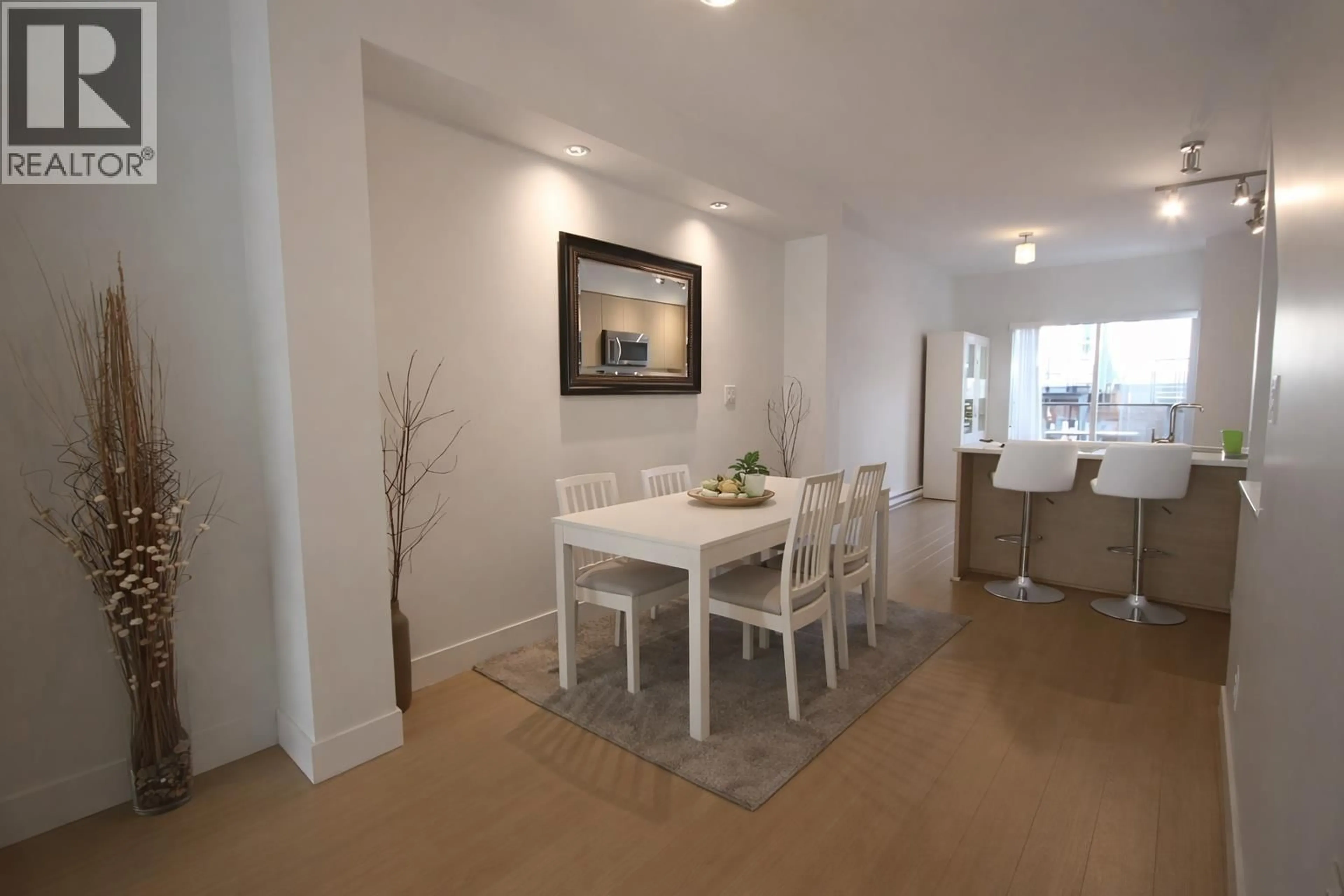Dining room, unknown for 6 - 909 CLARKE ROAD, Port Moody British Columbia V3H1L6