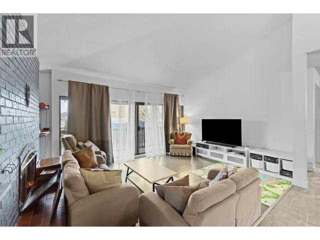 304 - 720 EIGHTH AVENUE, New Westminster 4