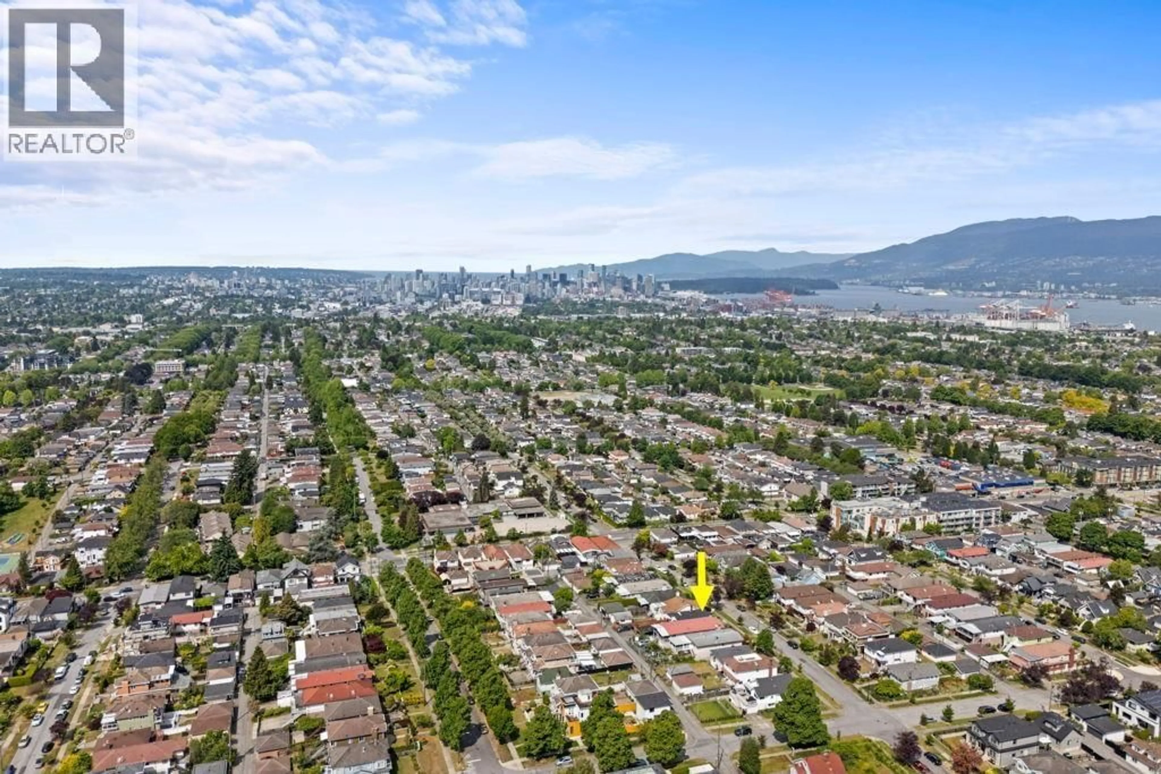 Unknown for 2964 4TH AVENUE, Vancouver British Columbia V5M1L2