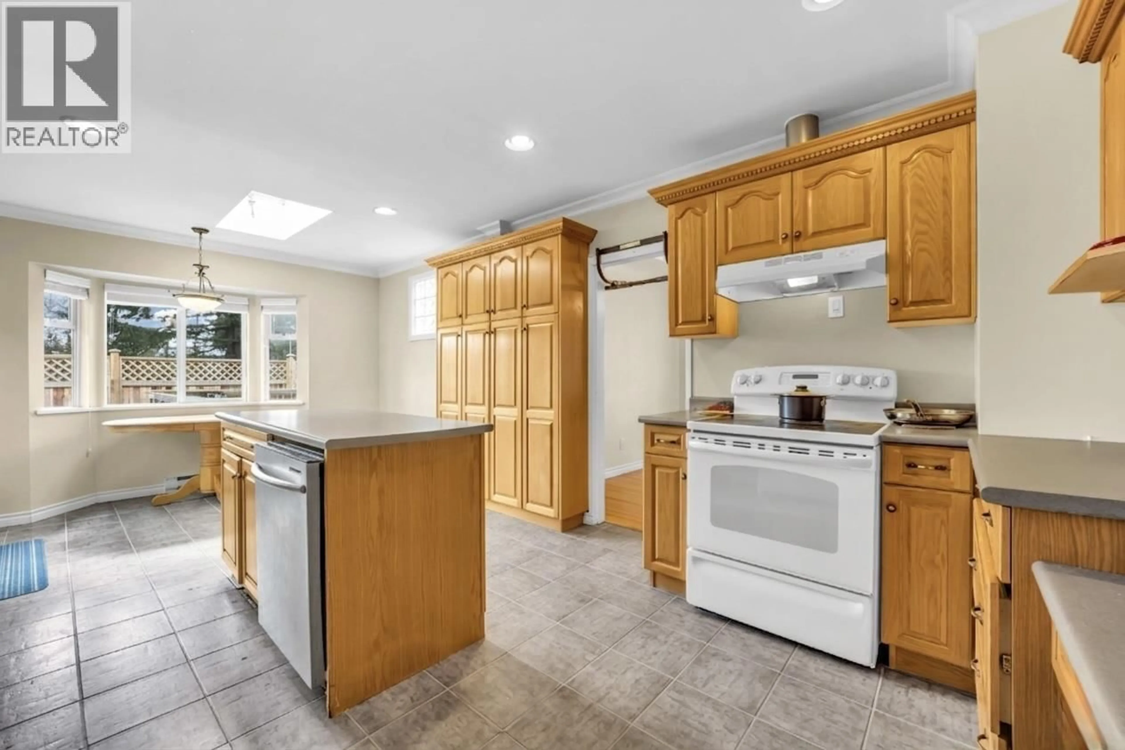 Unknown for 7758 15TH AVENUE, Burnaby British Columbia V3N1W5